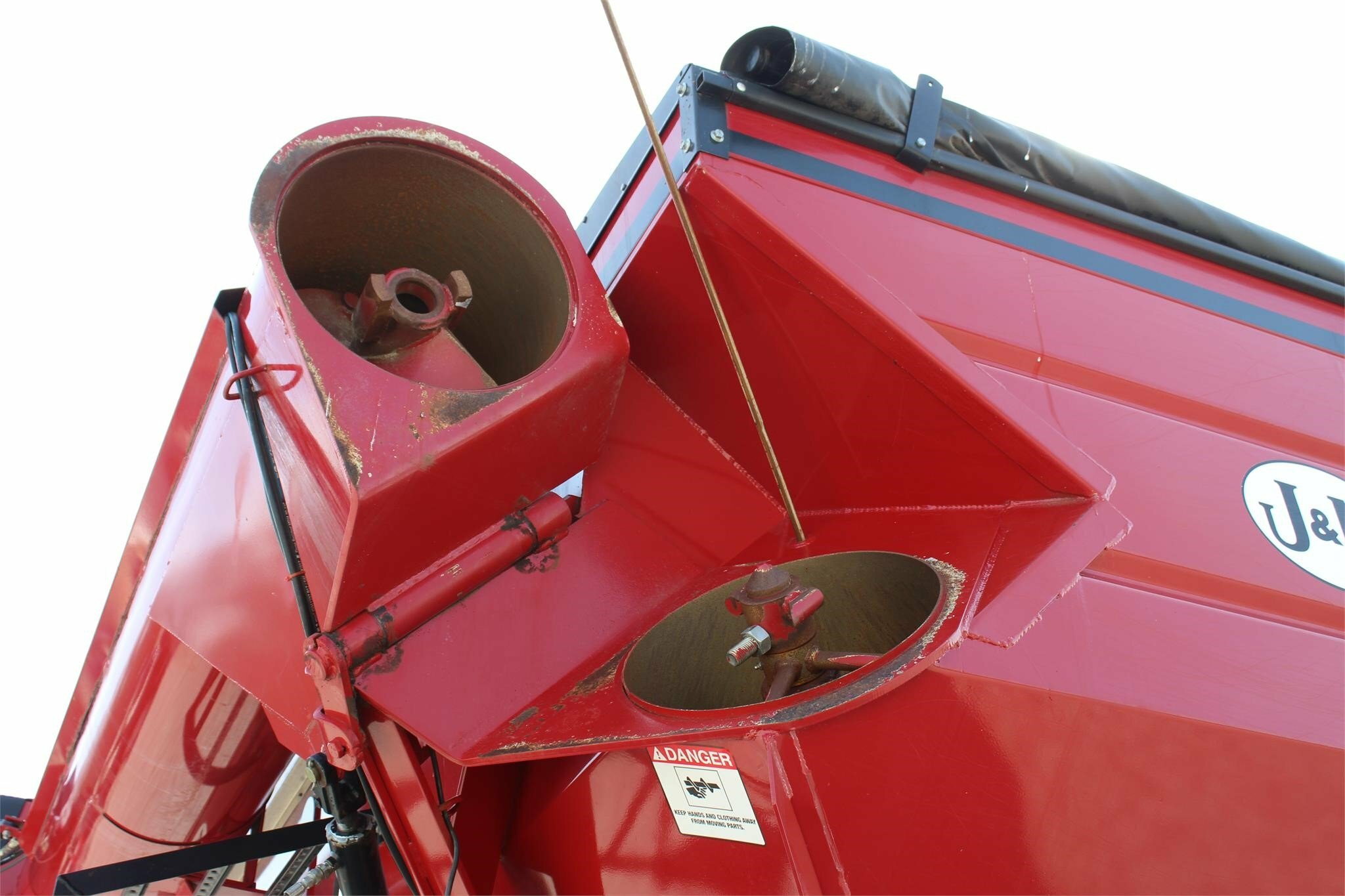 2013 J&M 750-18 Grain Cart