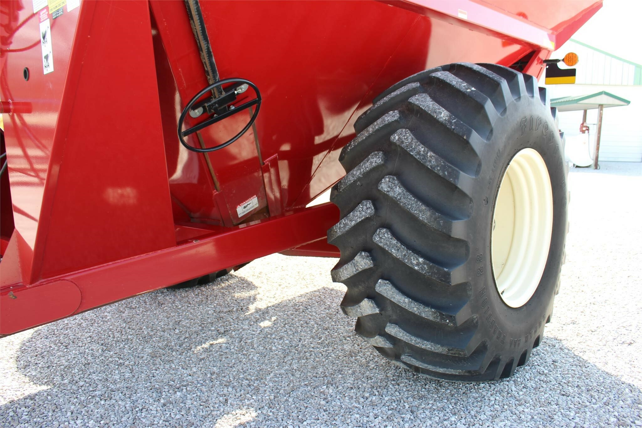 2013 J&M 750-18 Grain Cart