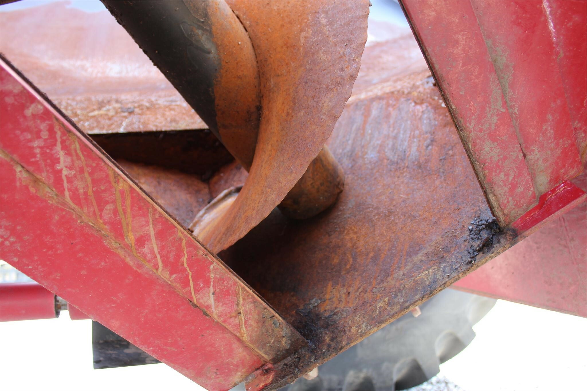2013 J&M 750-18 Grain Cart