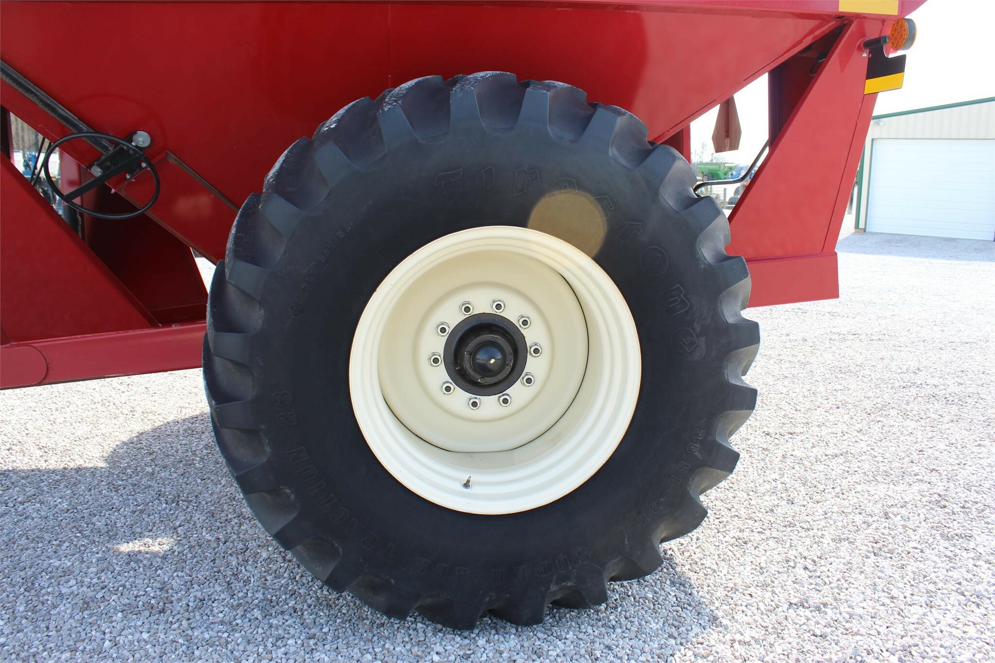 2013 J&M 750-18 Grain Cart