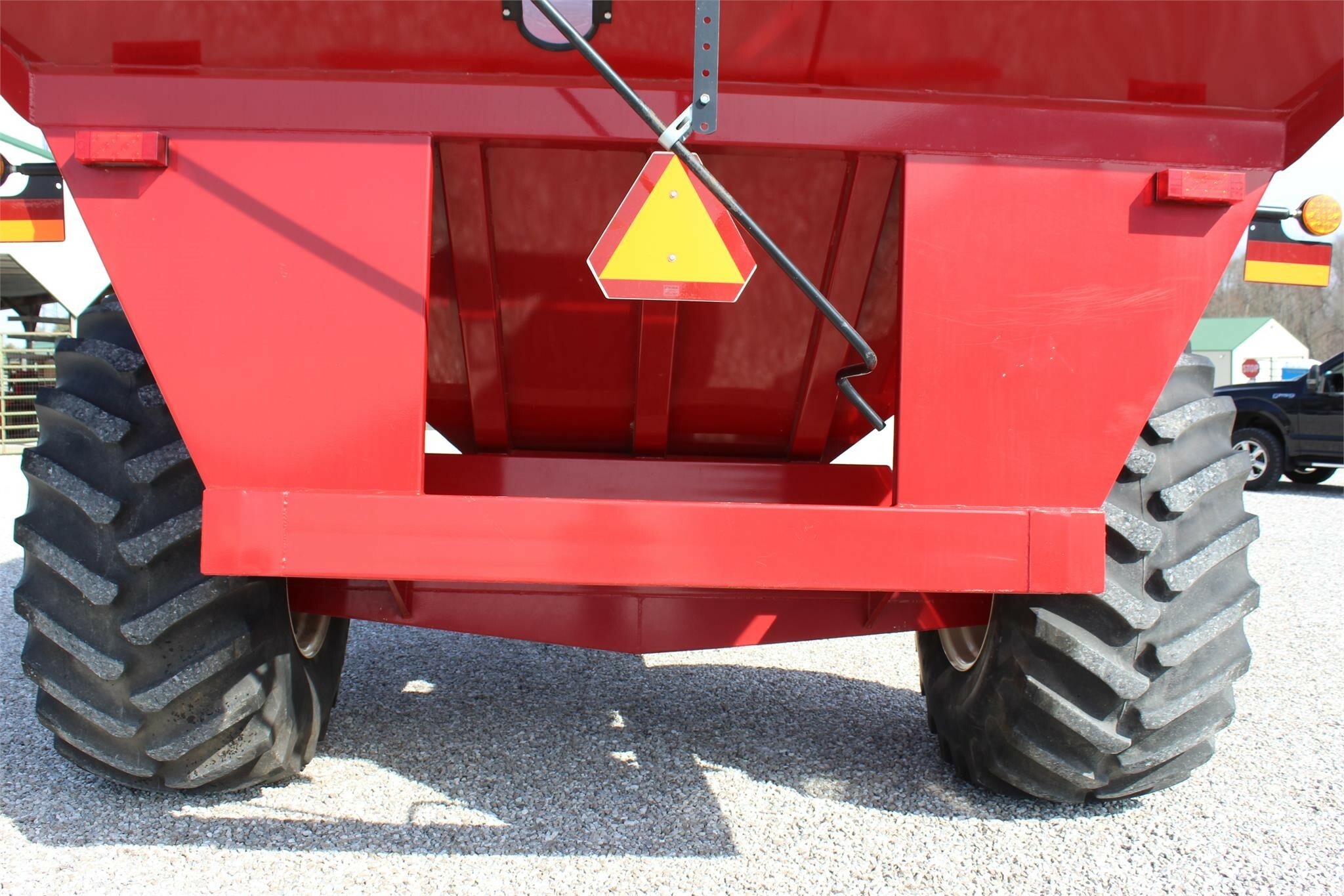 2013 J&M 750-18 Grain Cart