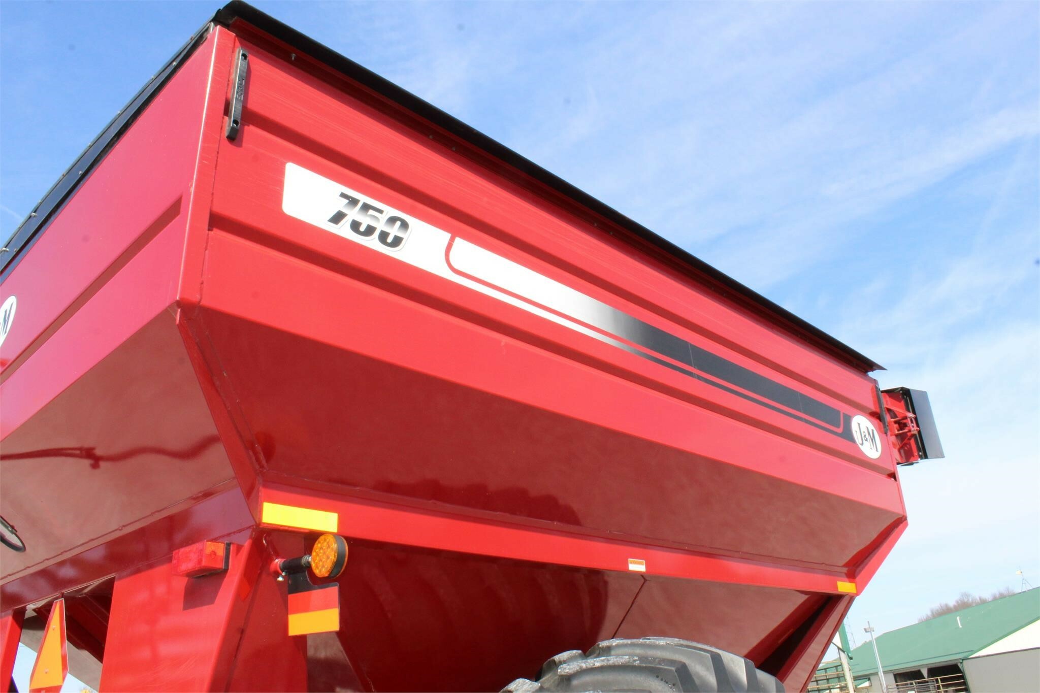 2013 J&M 750-18 Grain Cart
