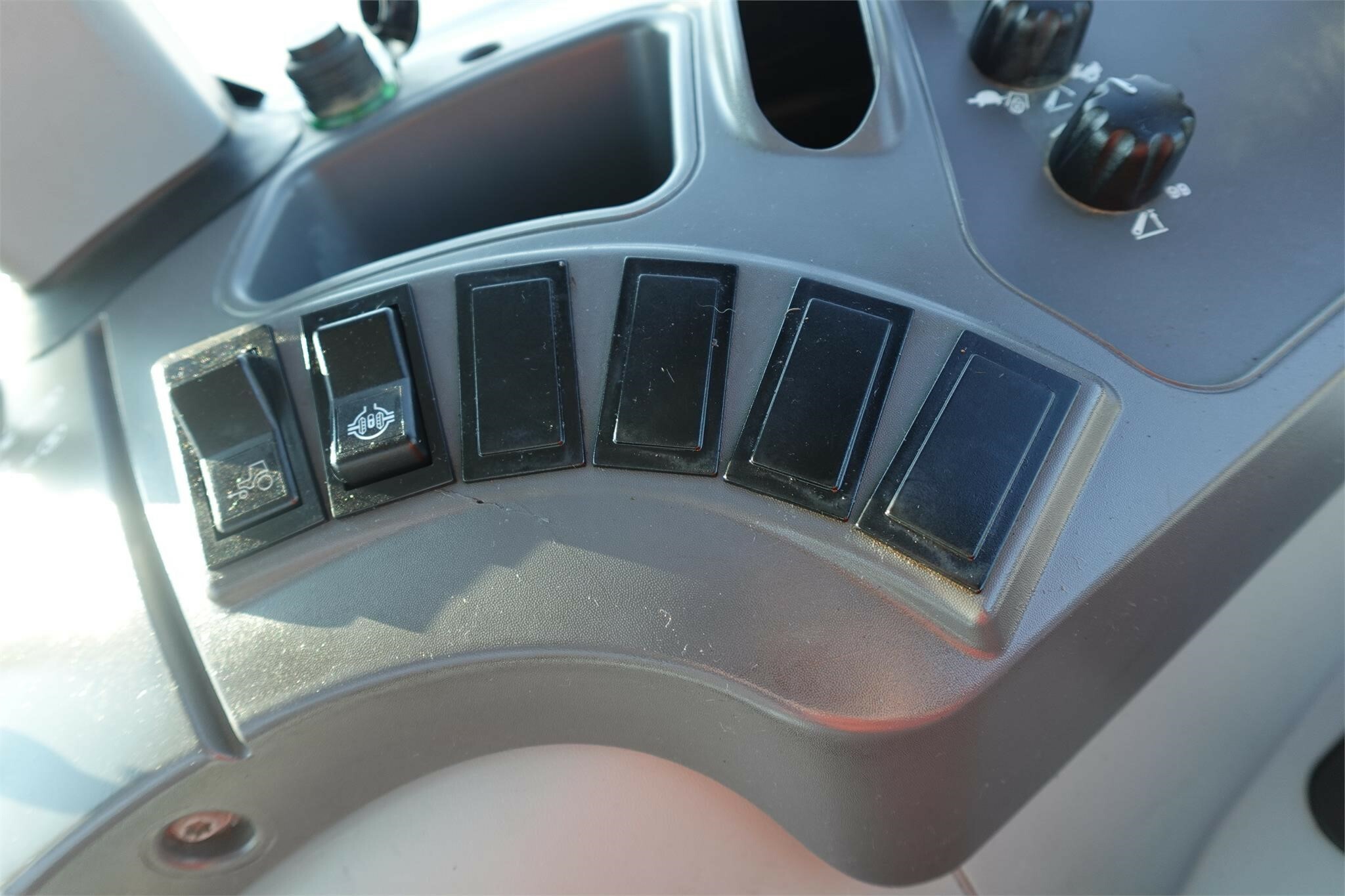 2015 New Holland T4.115 Tractor