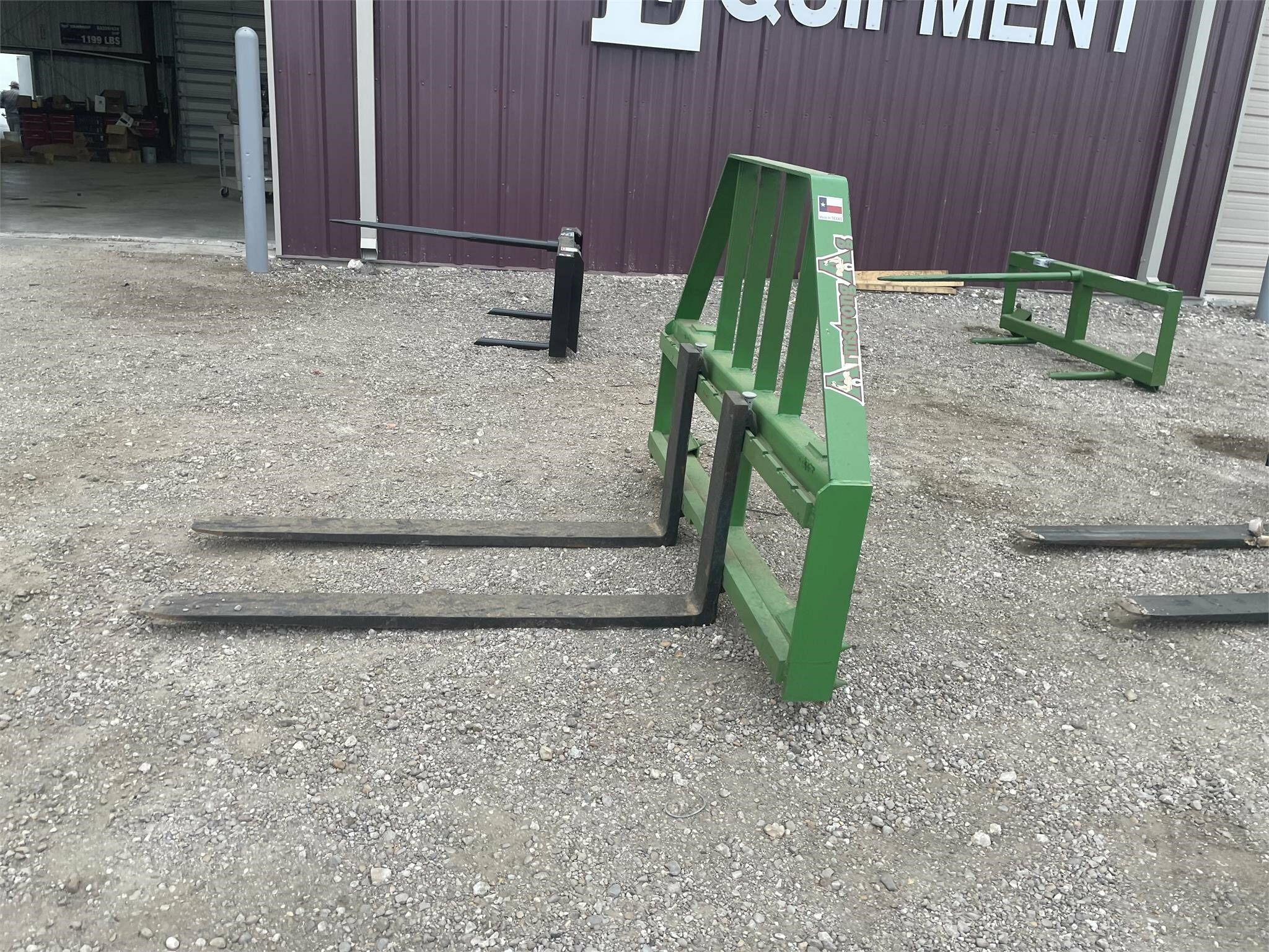 2023 Armstrong Ag SBPF48 Loader and Skid Steer Attachment 1,299