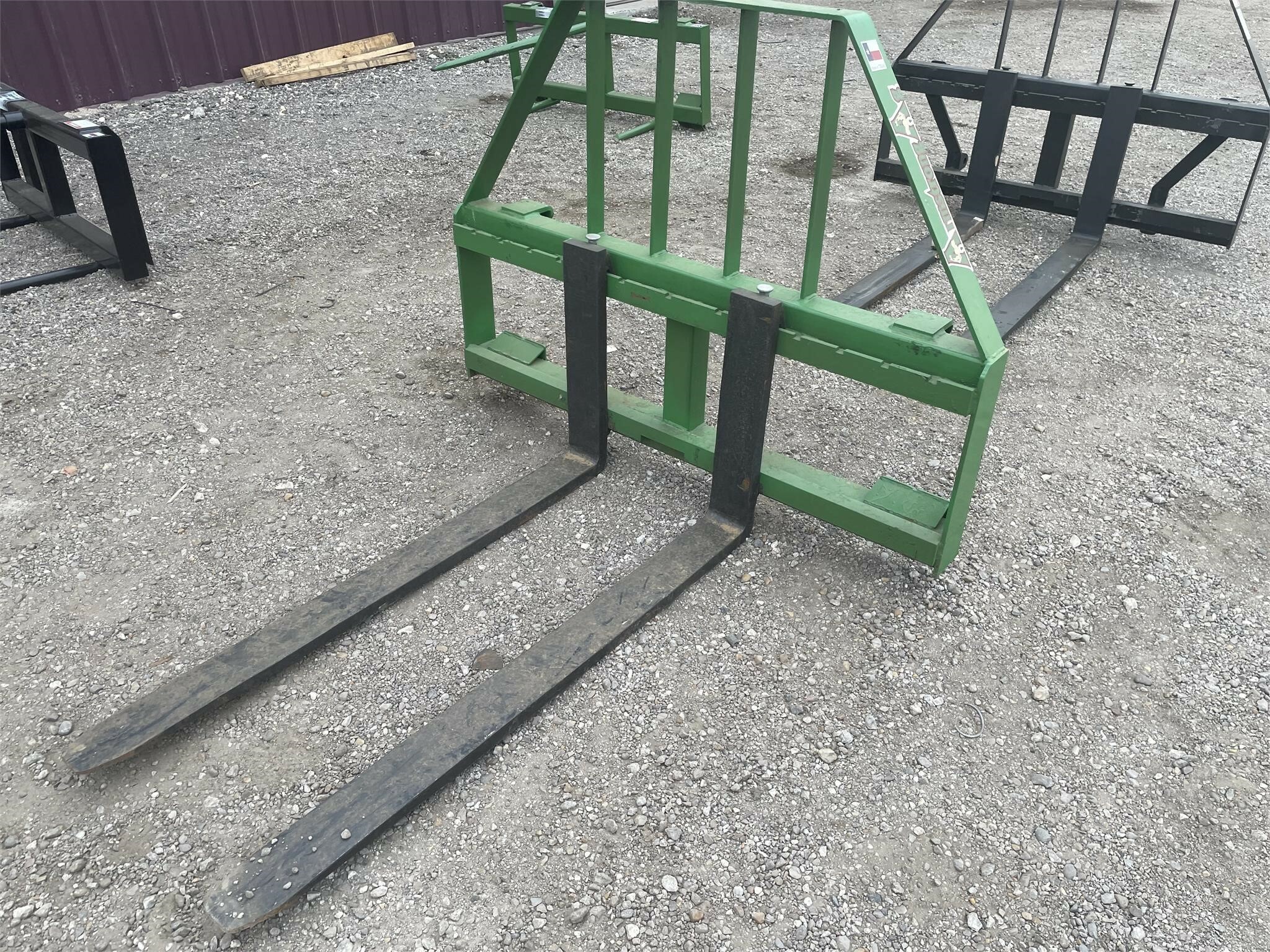 2023 Armstrong Ag SBPF48 Loader and Skid Steer Attachment 1,299