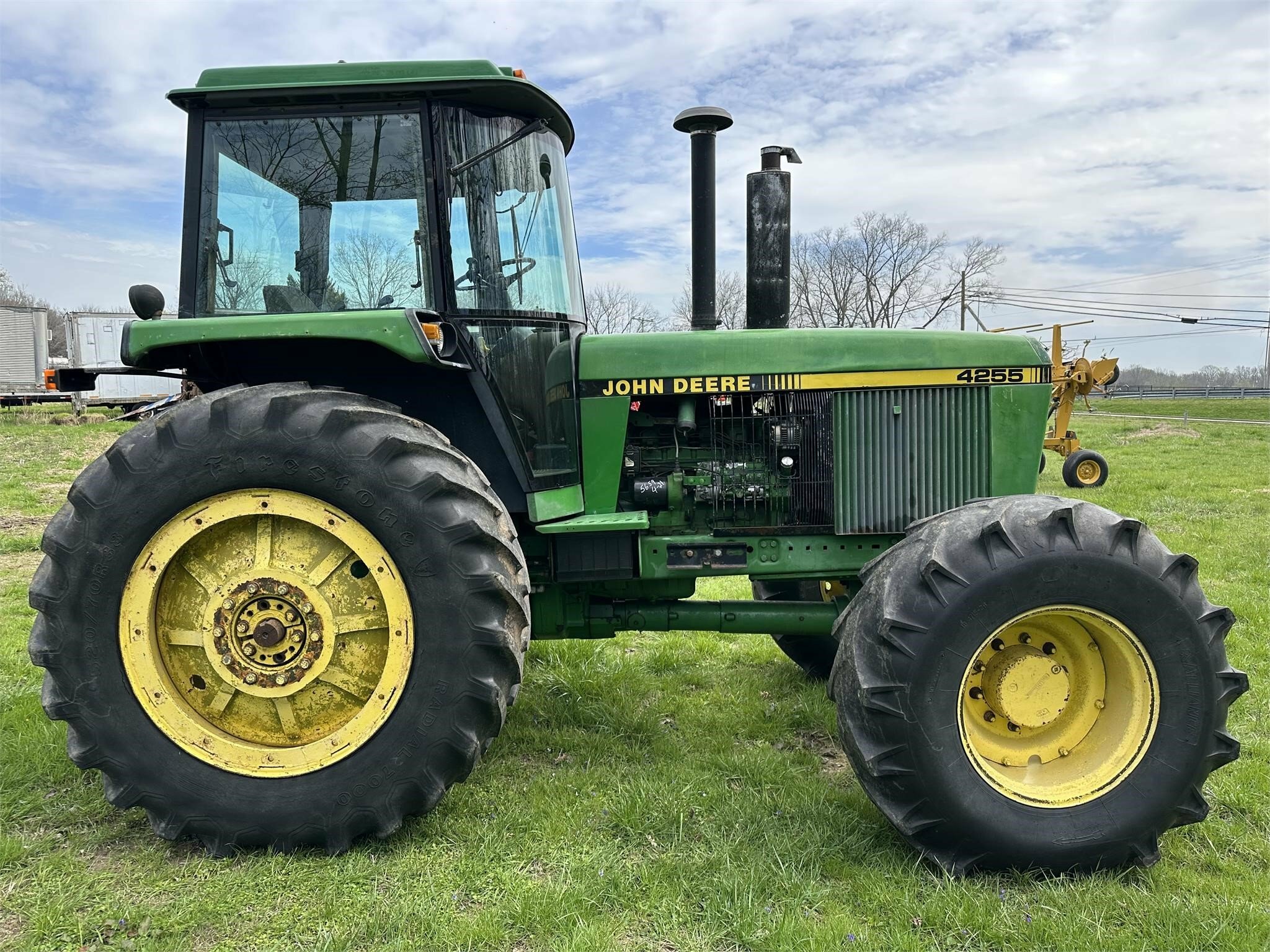 1990 John Deere 4255 Tractor