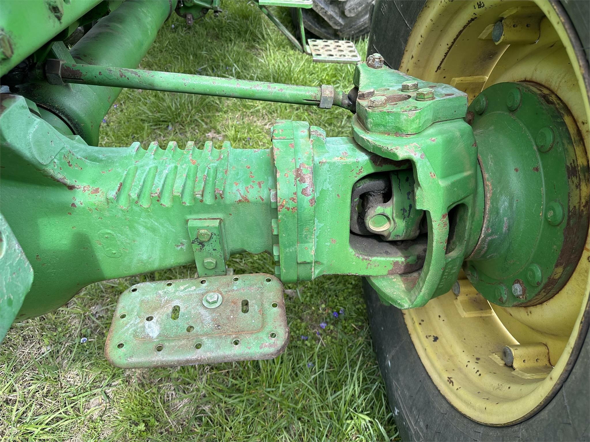1990 John Deere 4255 Tractor