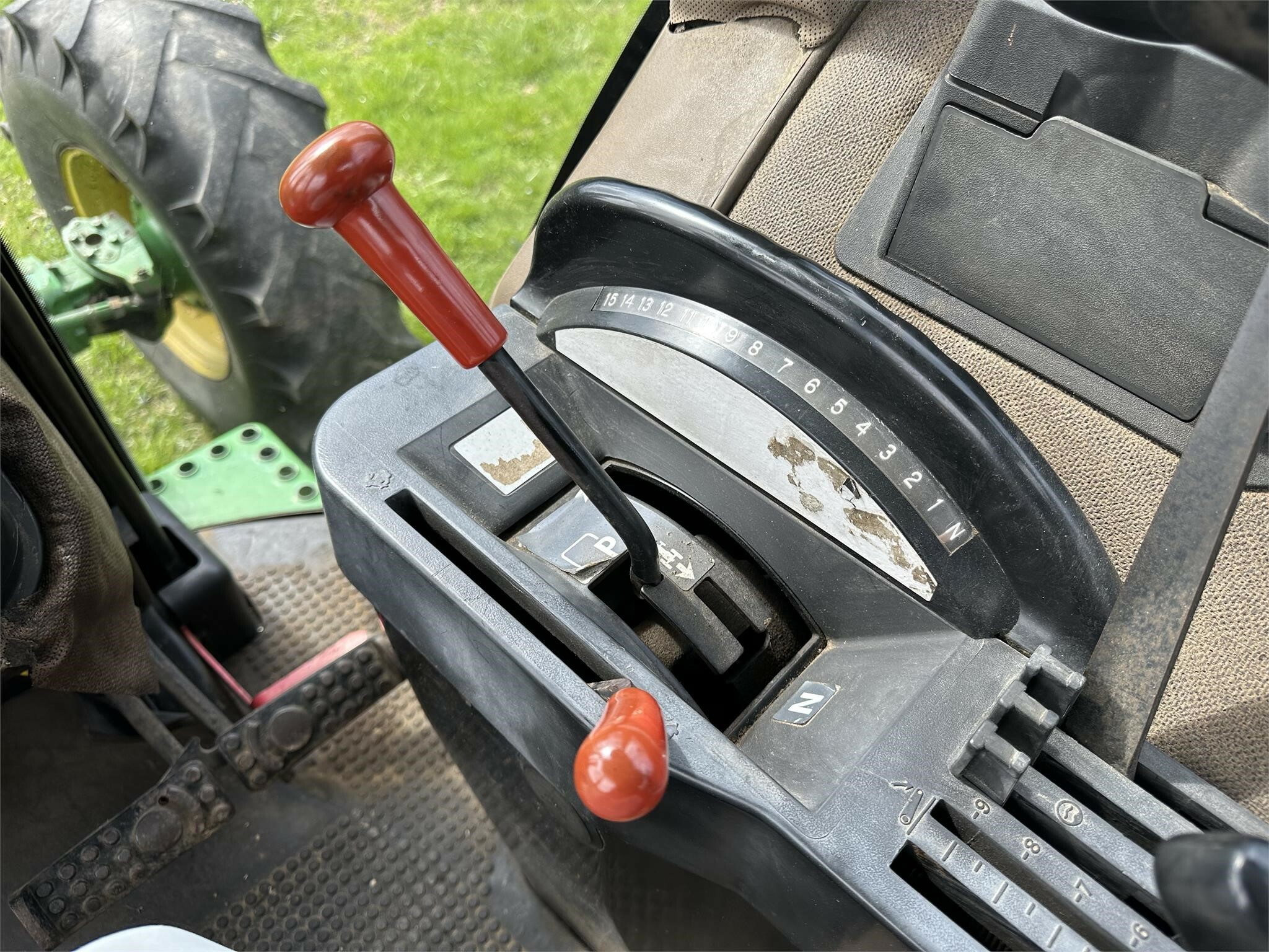 1990 John Deere 4255 Tractor