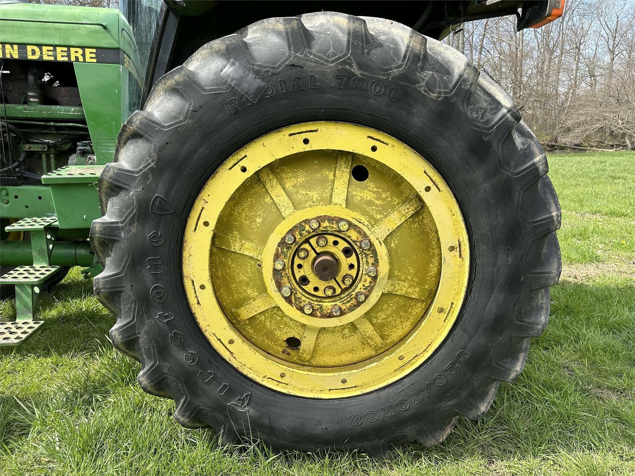 1990 John Deere 4255 Tractor