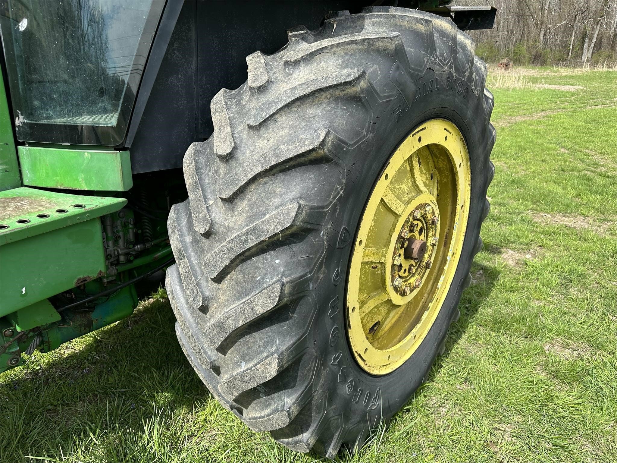 1990 John Deere 4255 Tractor