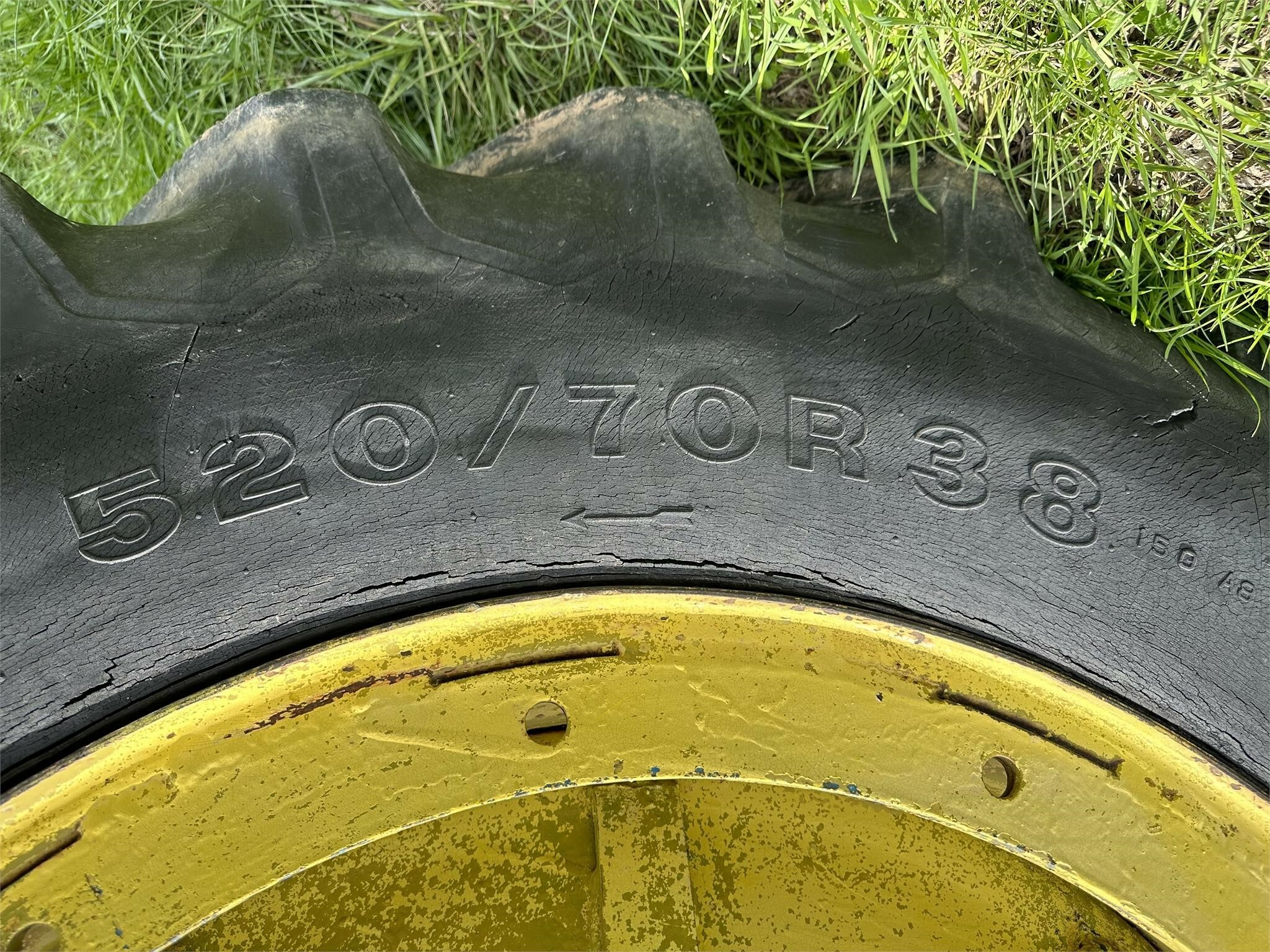 1990 John Deere 4255 Tractor