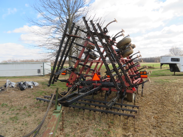  Case IH Tigermate II Field Cultivator