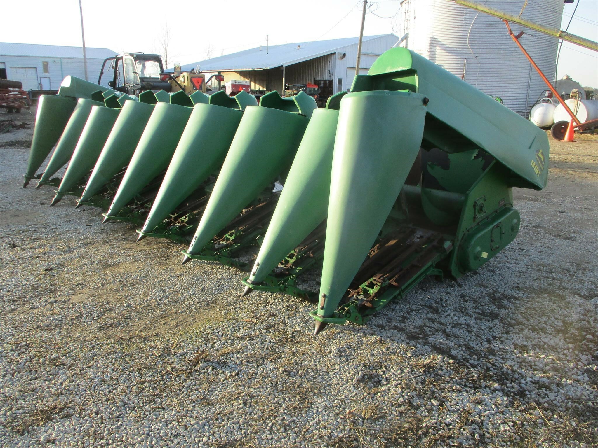  John Deere 893 Corn Head