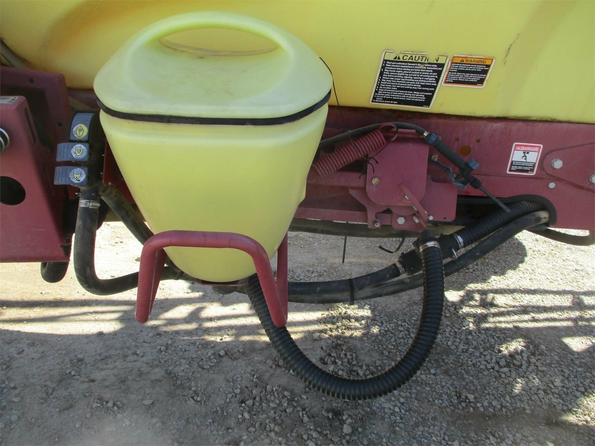  Hardi Navigator 3000 Pull-Type Sprayer