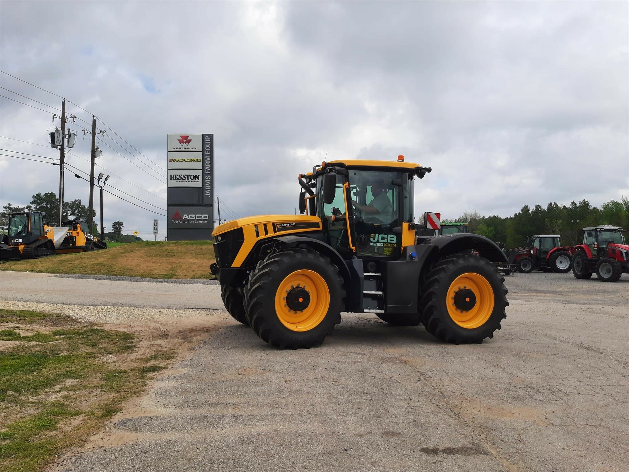 2023 JCB Fastrac 4220 Tractor Call Machinery Pete