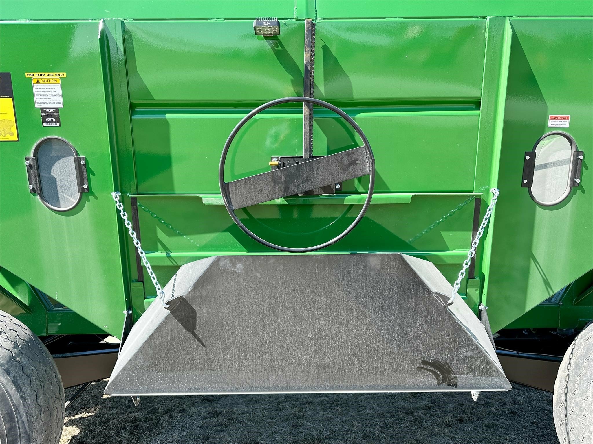 2026 J&M 755SD Gravity Wagon