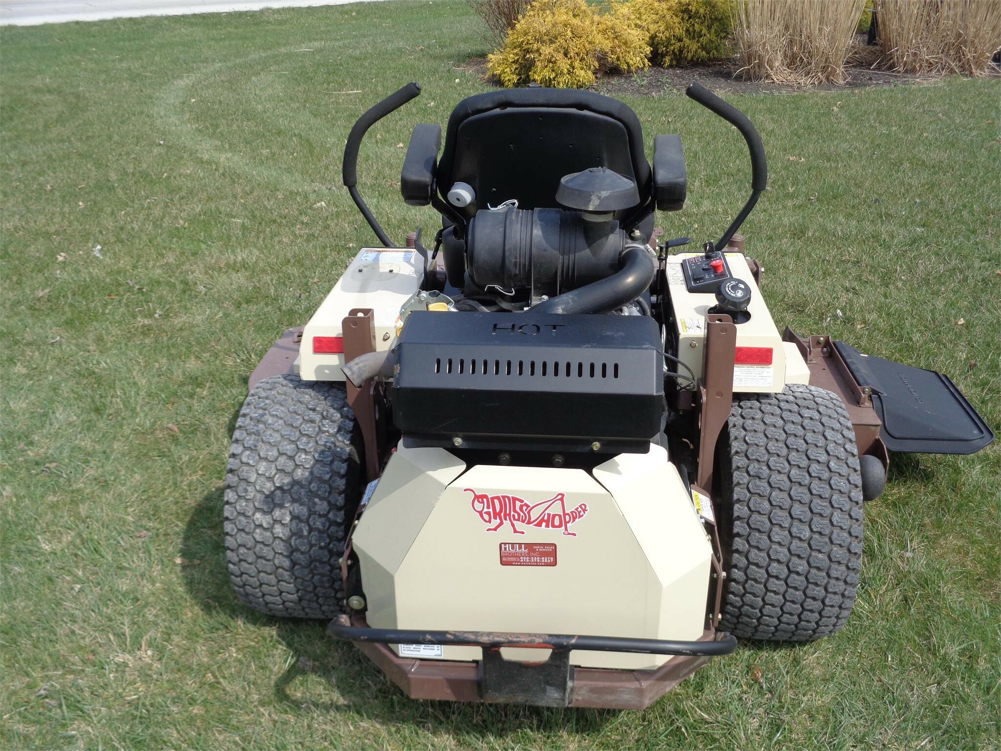 2022 335B Lawn Mower 13,000 Machinery Pete
