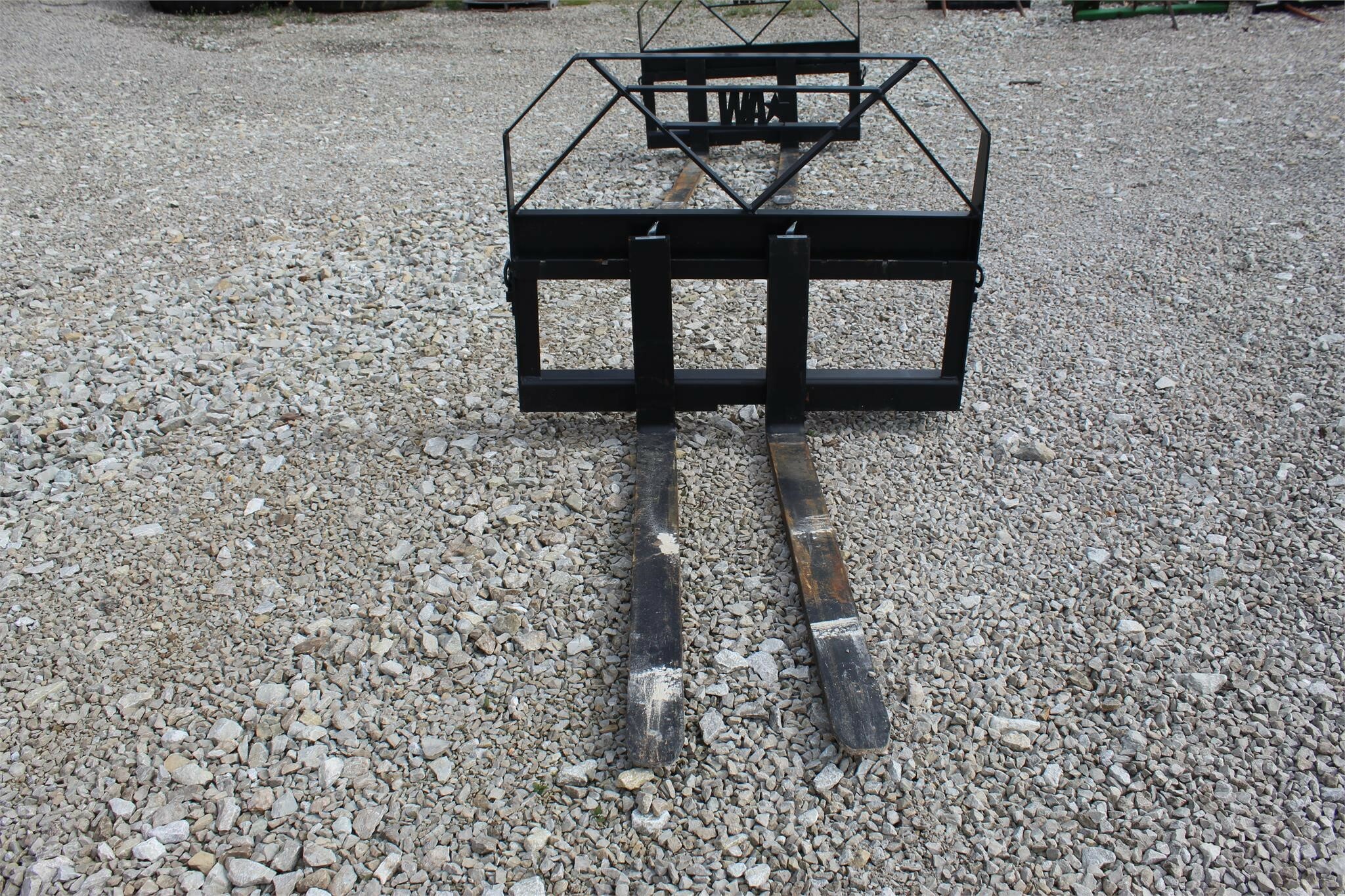 Warrior PALLET FORK ATTACHMENT Loader and Skid Steer Attachment 975