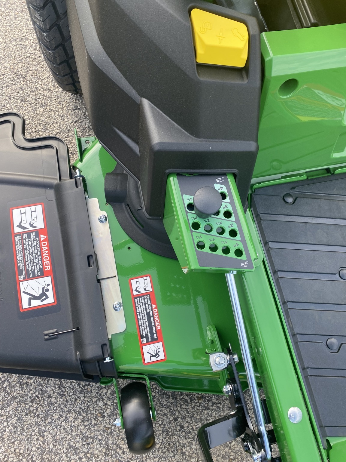 2023 John Deere Z530M Lawn Mower