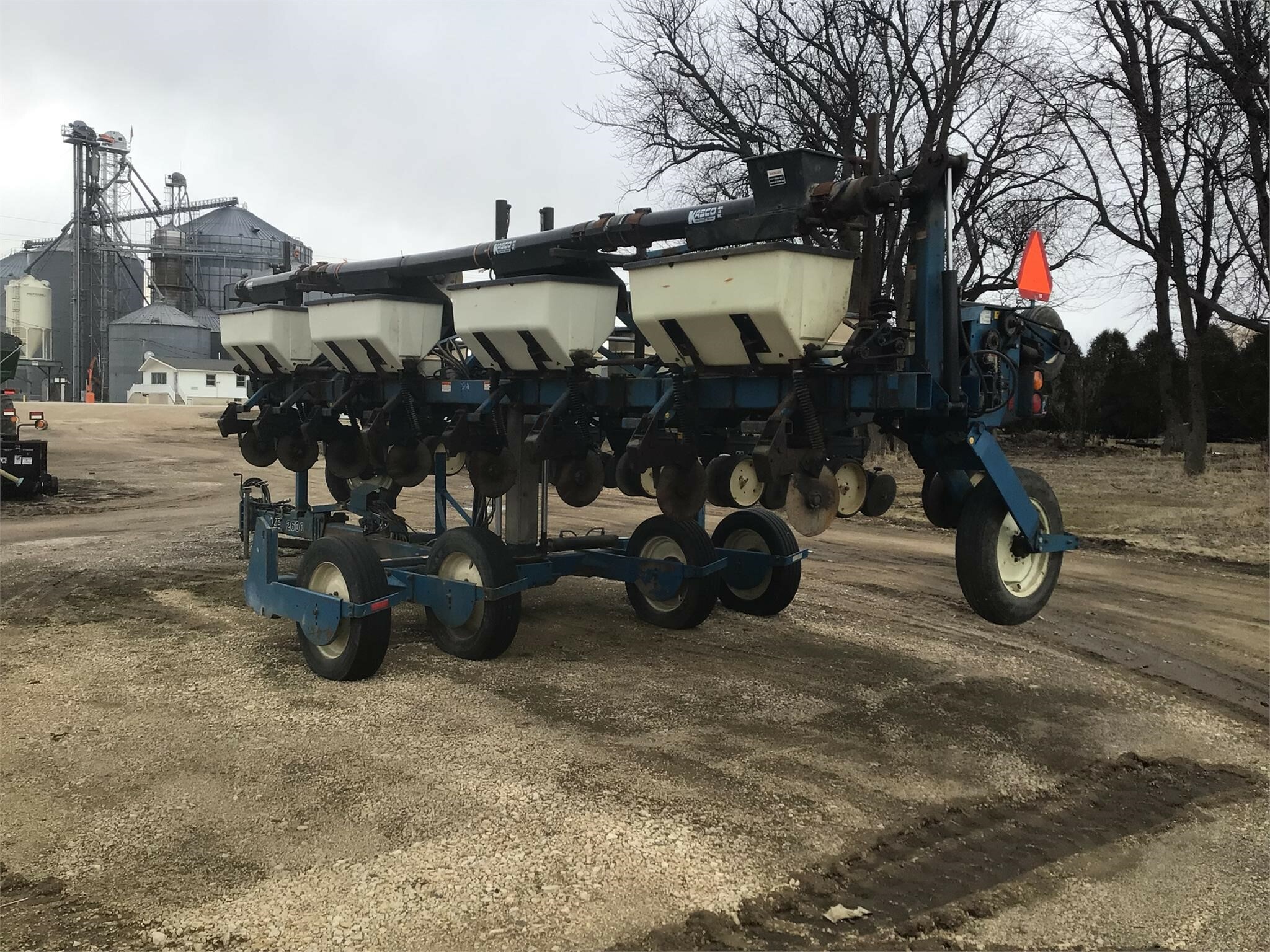 Kinze 2600 Planter 17,500 Machinery Pete