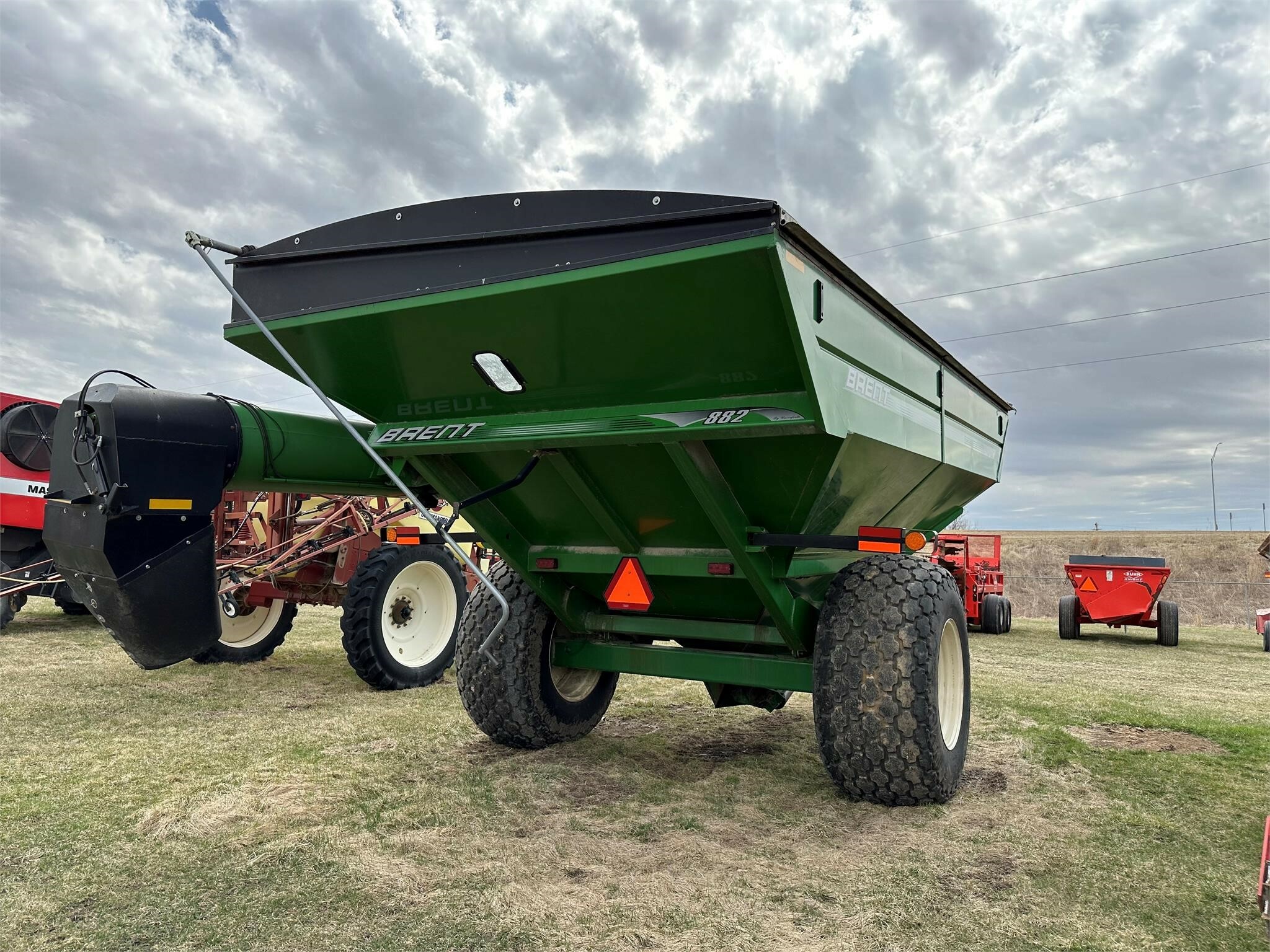 Brent 882 Grain Cart 32,500 Machinery Pete