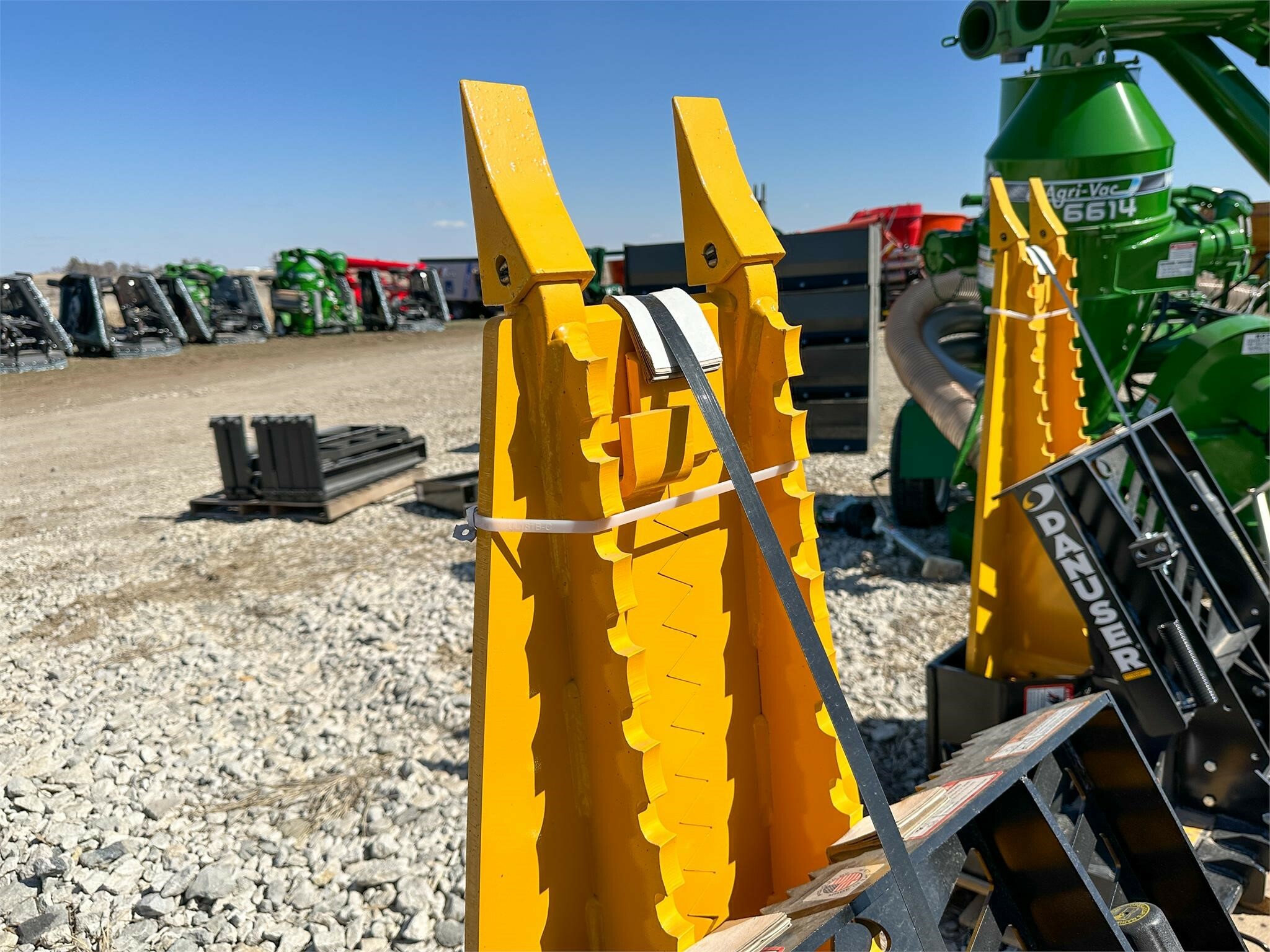 2024 Danuser Intimidator Loader and Skid Steer Attachment 3,594