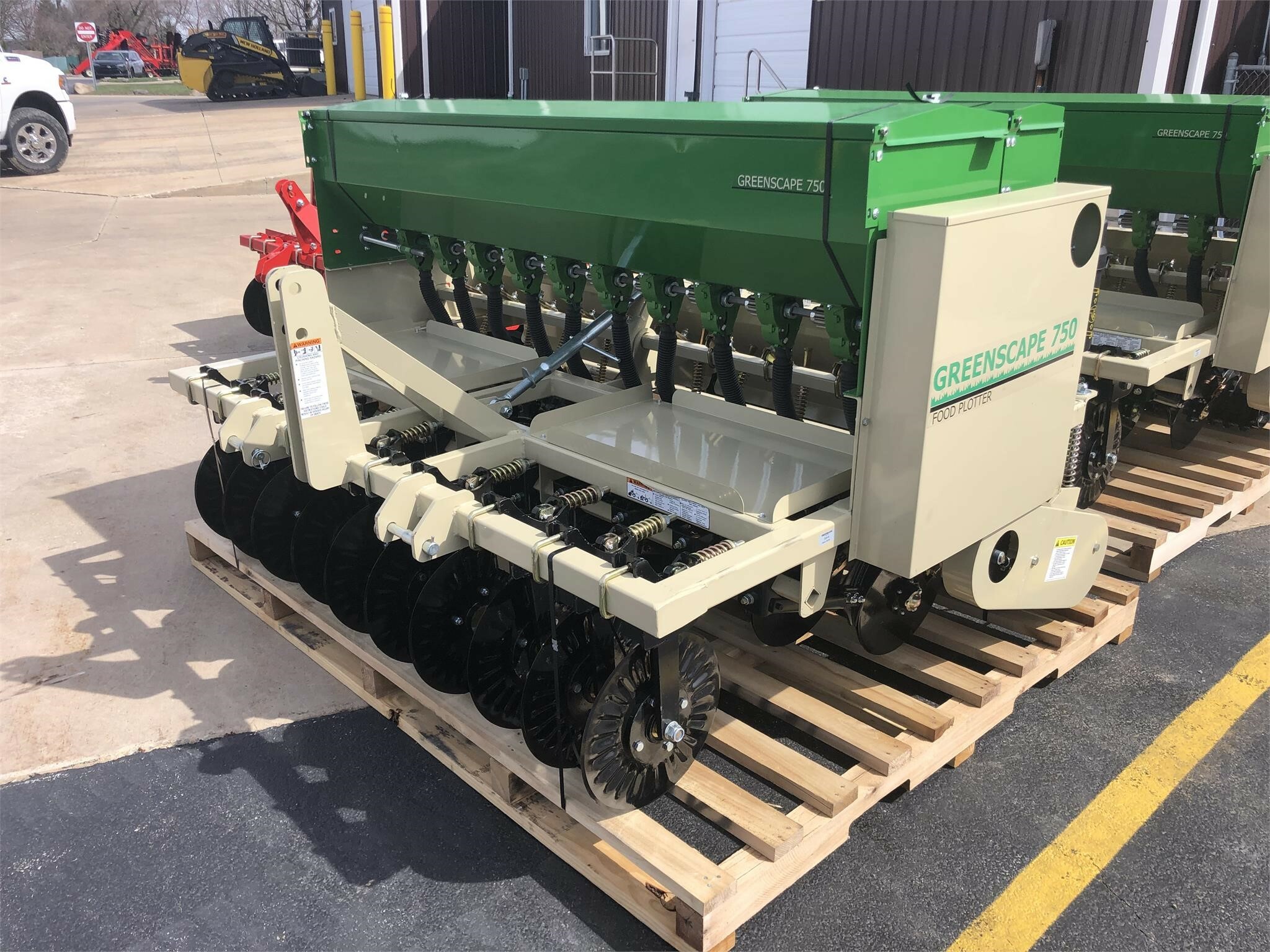 2023 GREENSCAPE 750 Drill 12,500 Machinery Pete