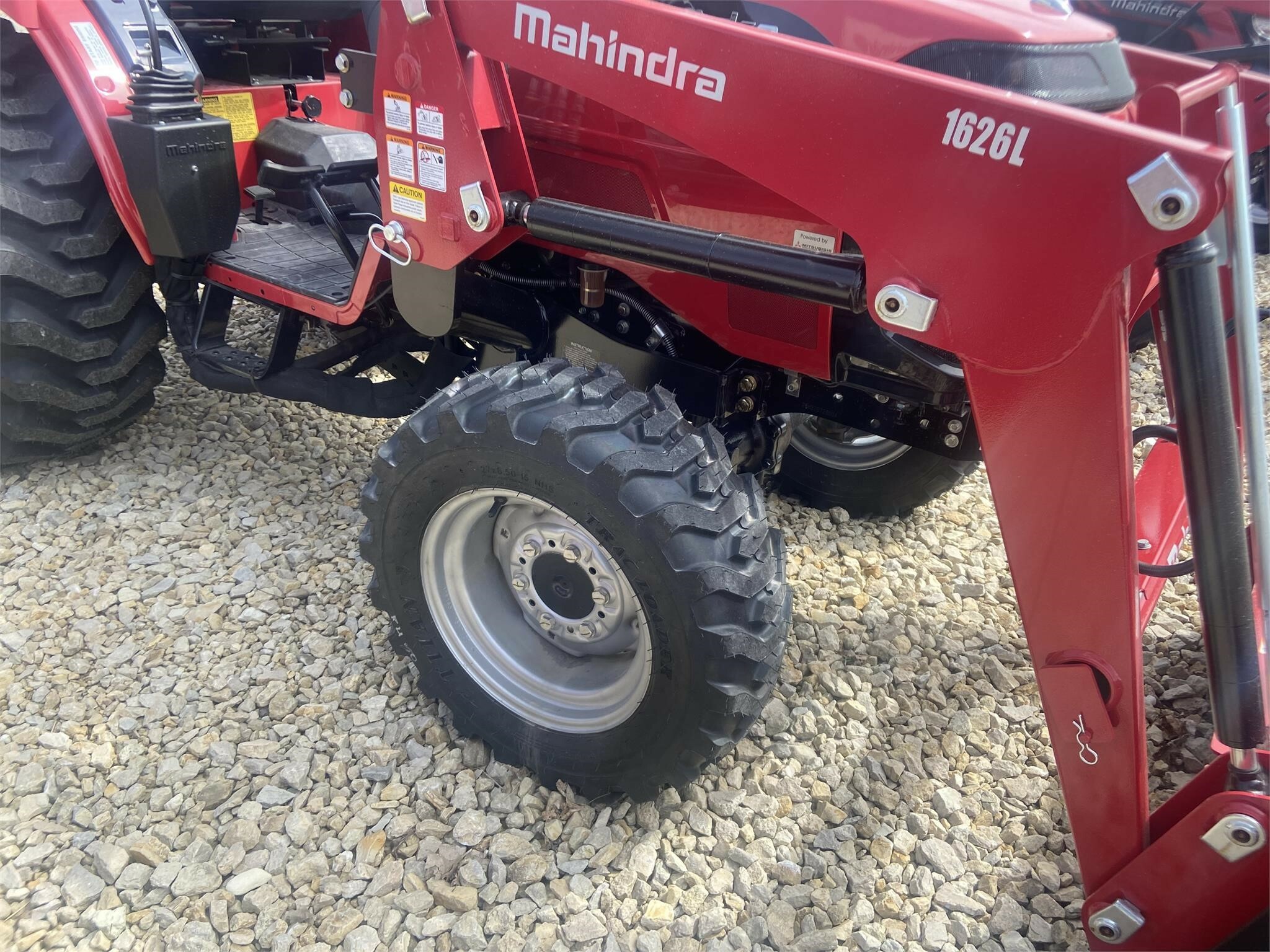 2022 Mahindra 1626 Tractor 24,550 Machinery Pete