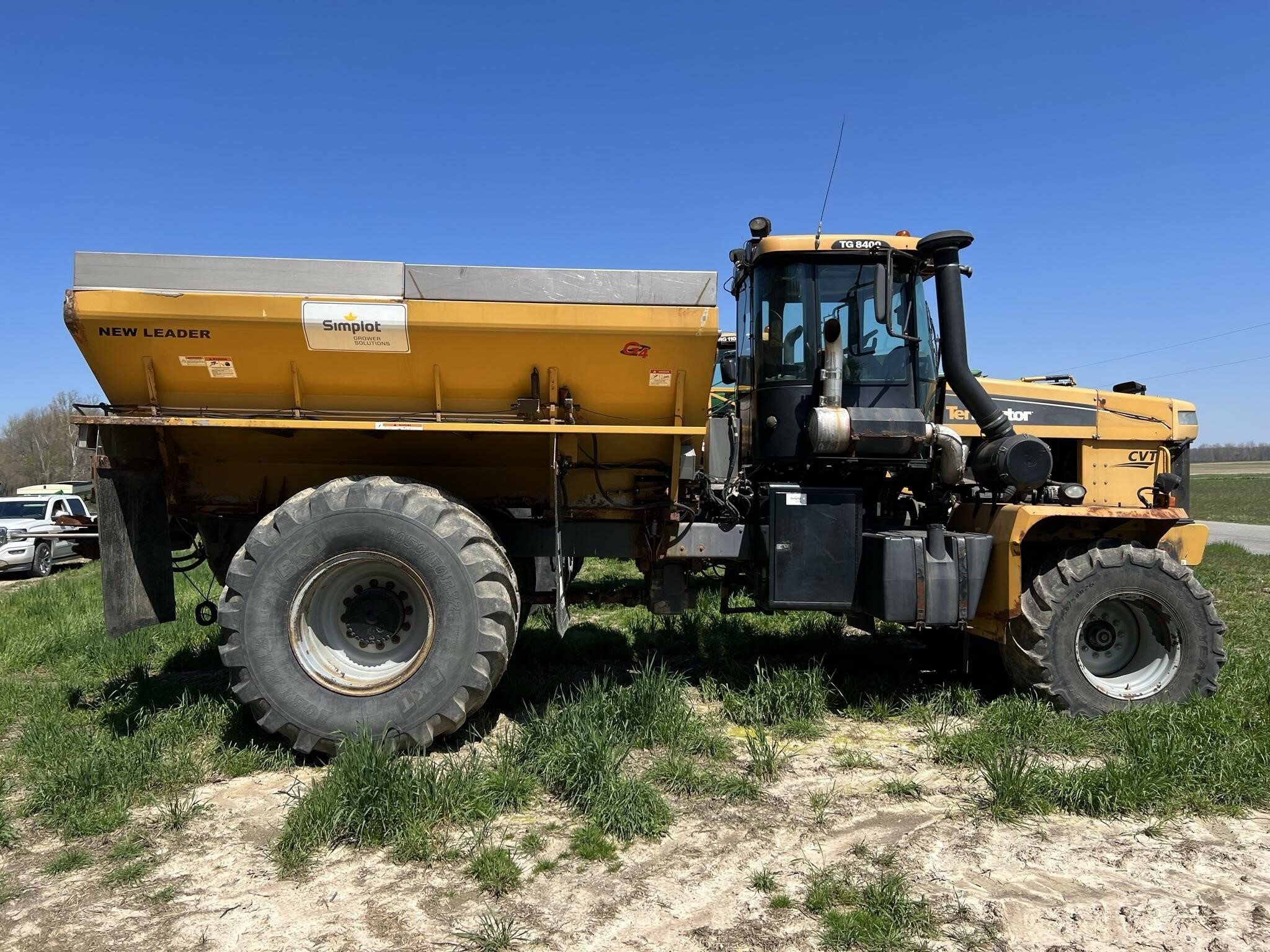 2014 TerraGator TG8400 SelfPropelled Fertilizer Spreader 34,500 Machinery Pete