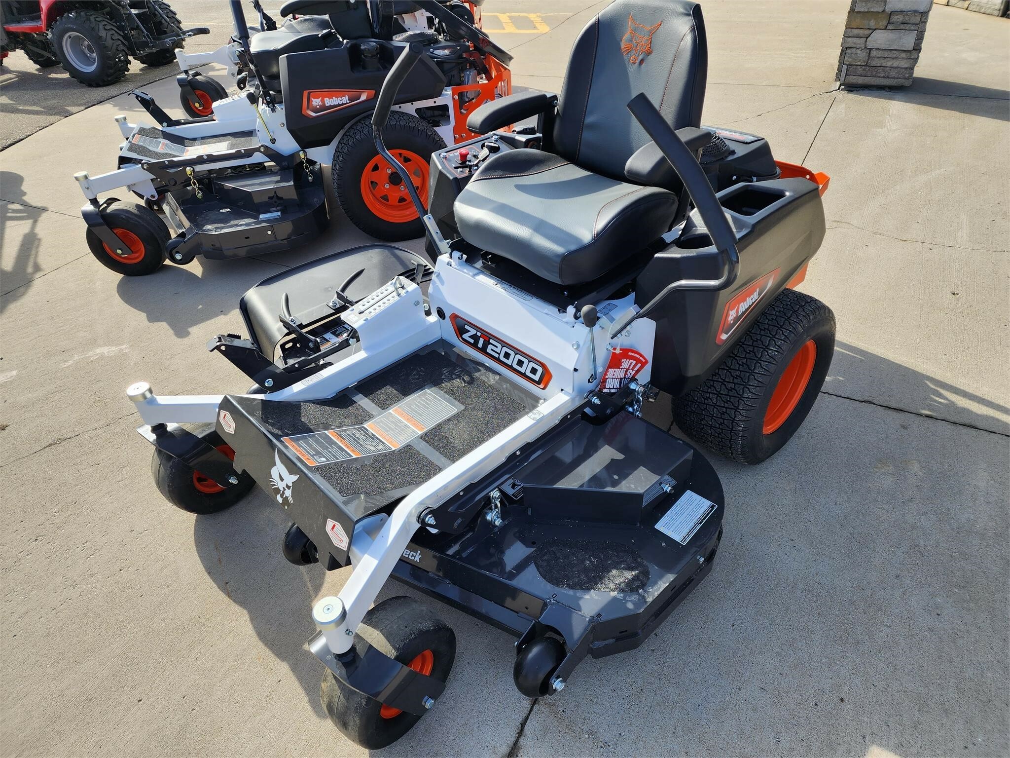 2023 Bobcat ZT2000 Lawn Mower 5,600 Machinery Pete