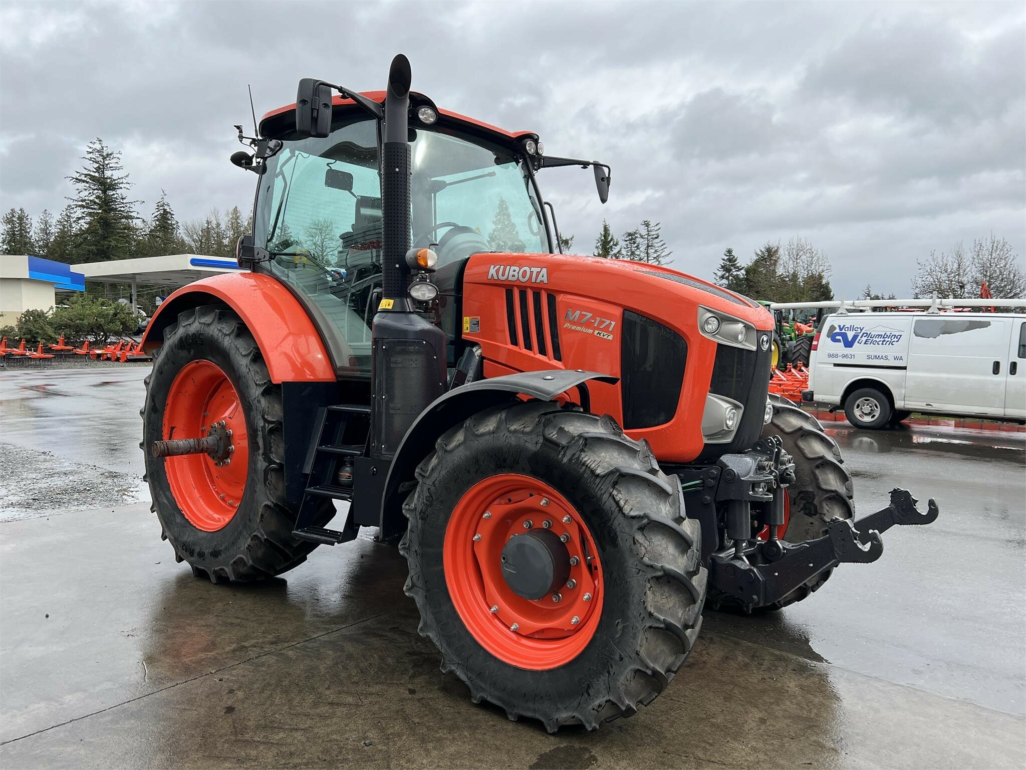 2018 Kubota M7-171 PREMIUM KVT Tractor