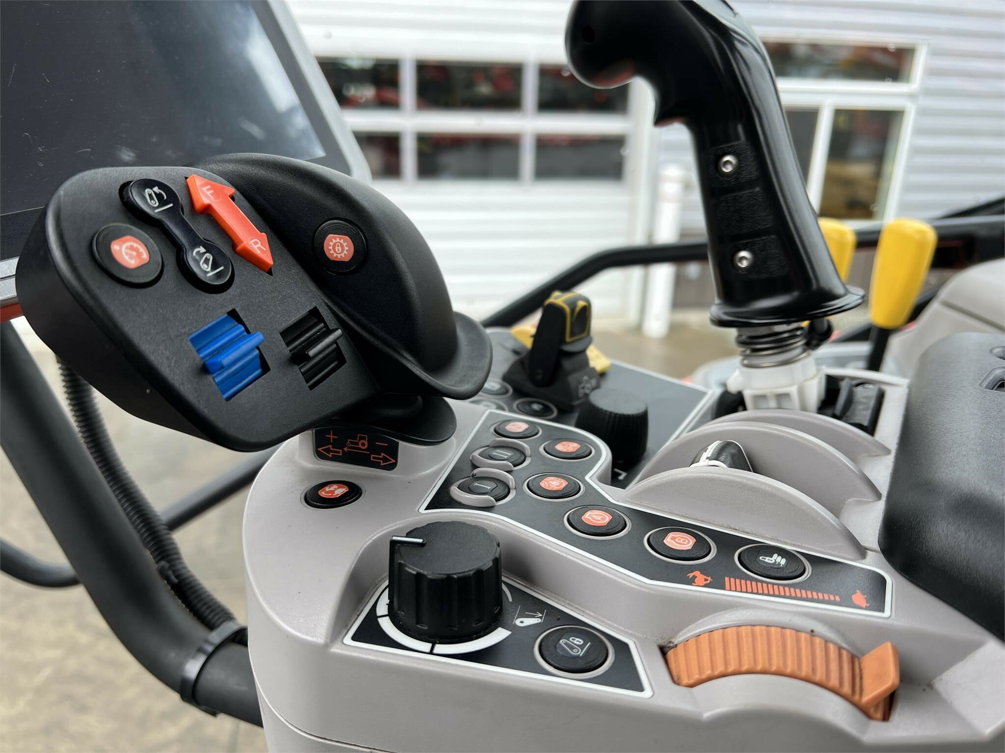 2018 Kubota M7-171 PREMIUM KVT Tractor
