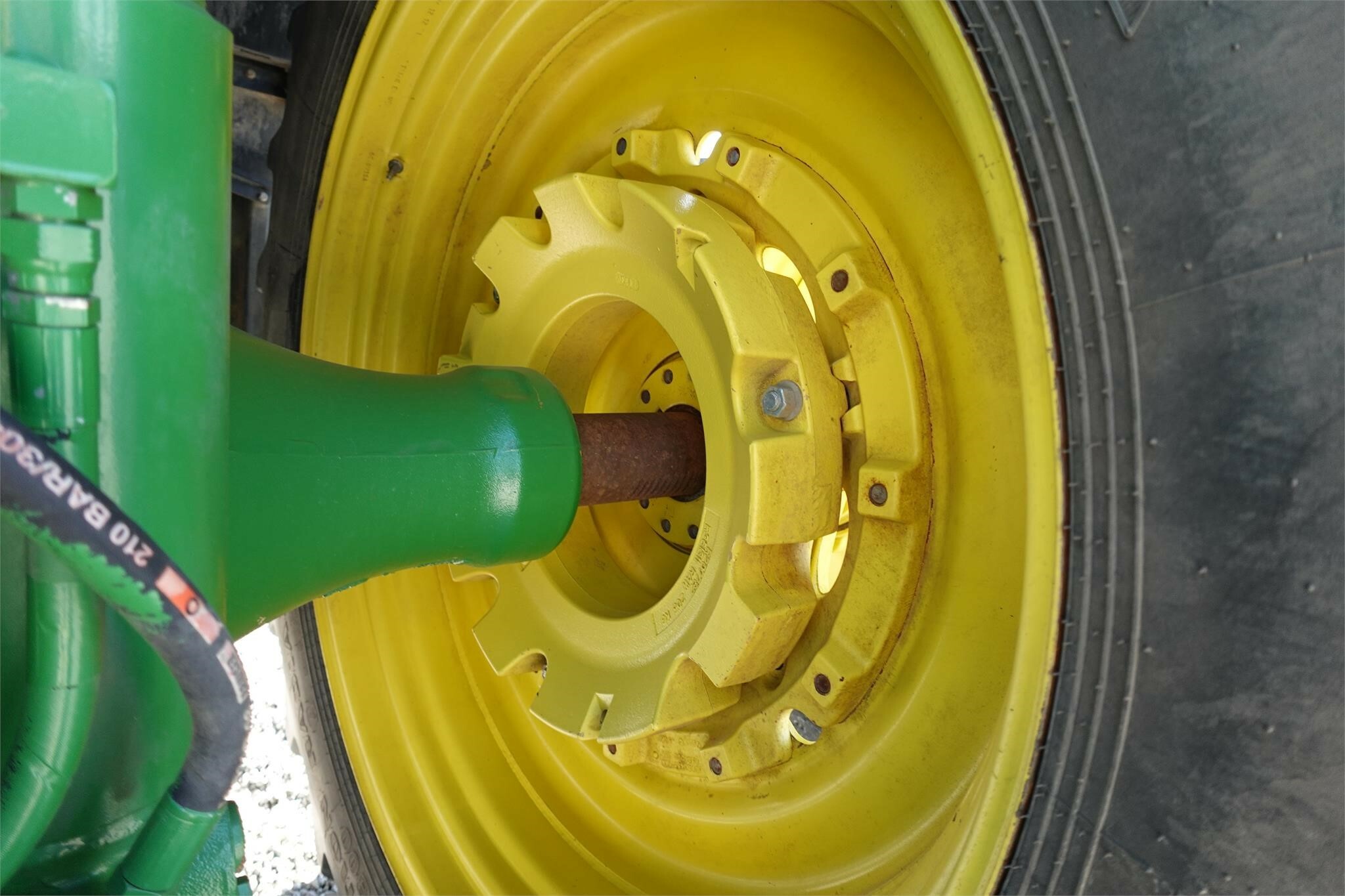 2013 John Deere 8360R Tractor
