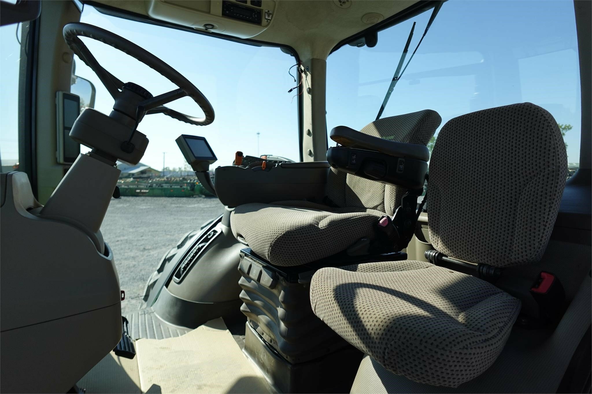 2013 John Deere 8360R Tractor