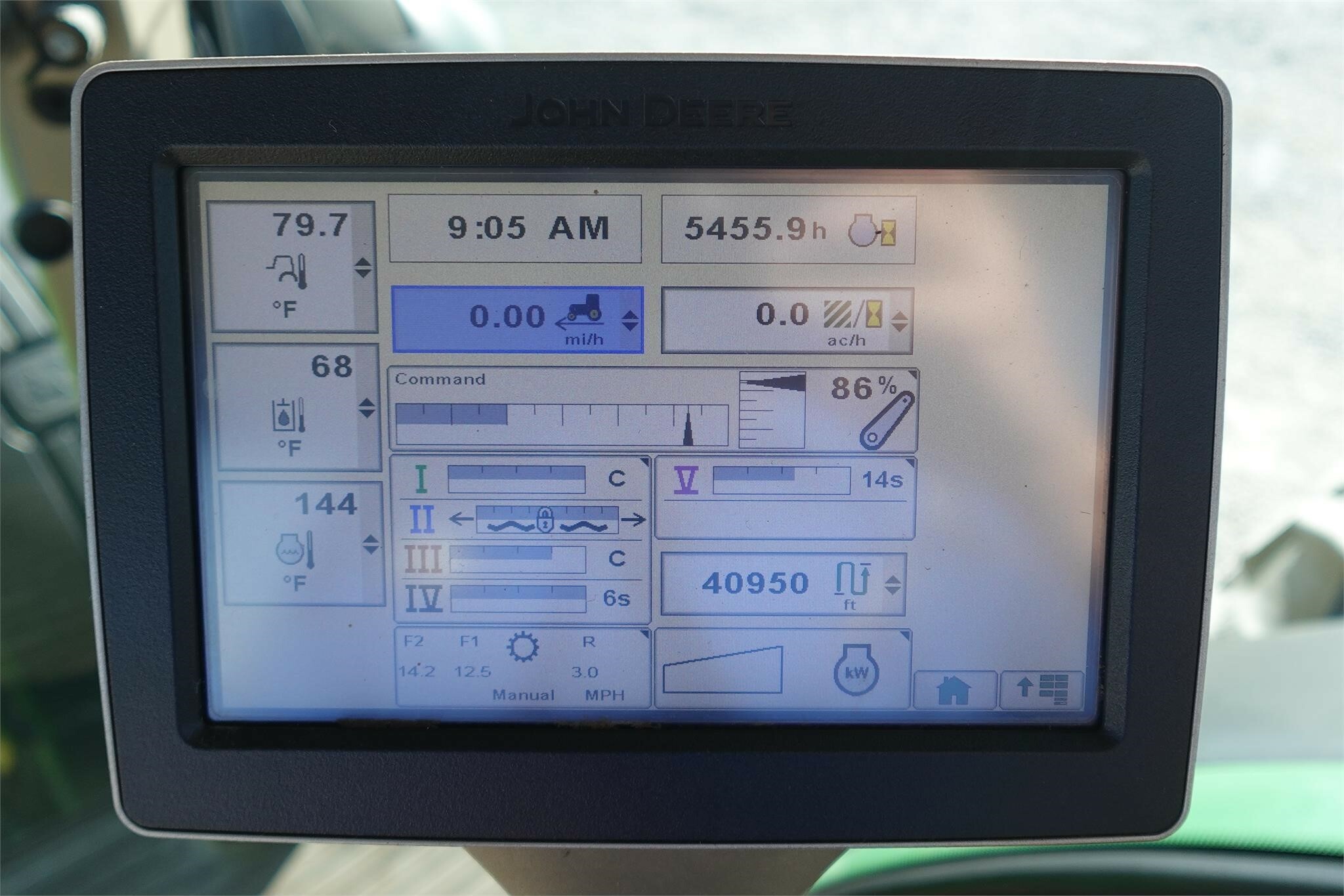2013 John Deere 8360R Tractor