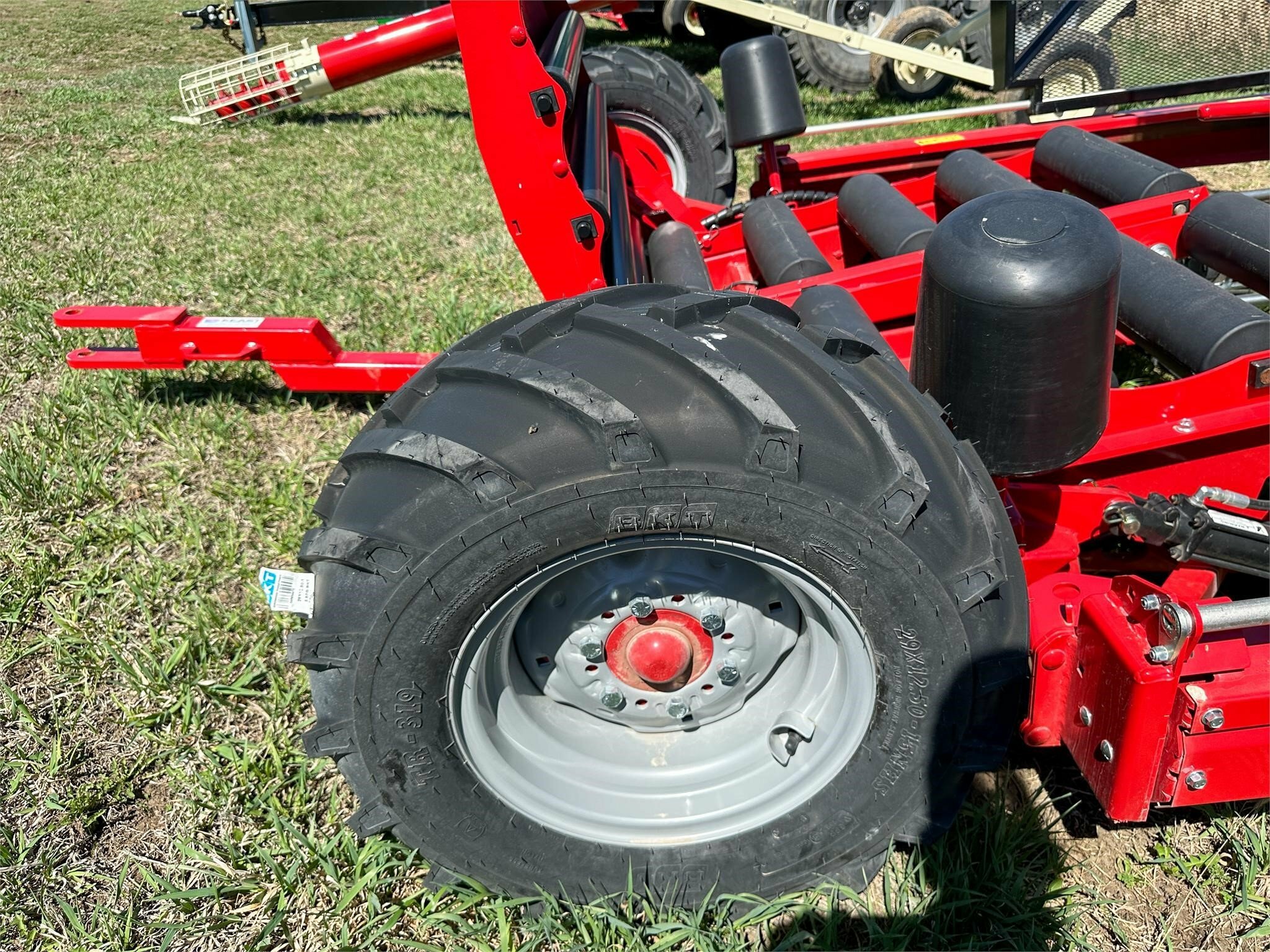 2026 Anderson Hybrid X Bale Wrapper