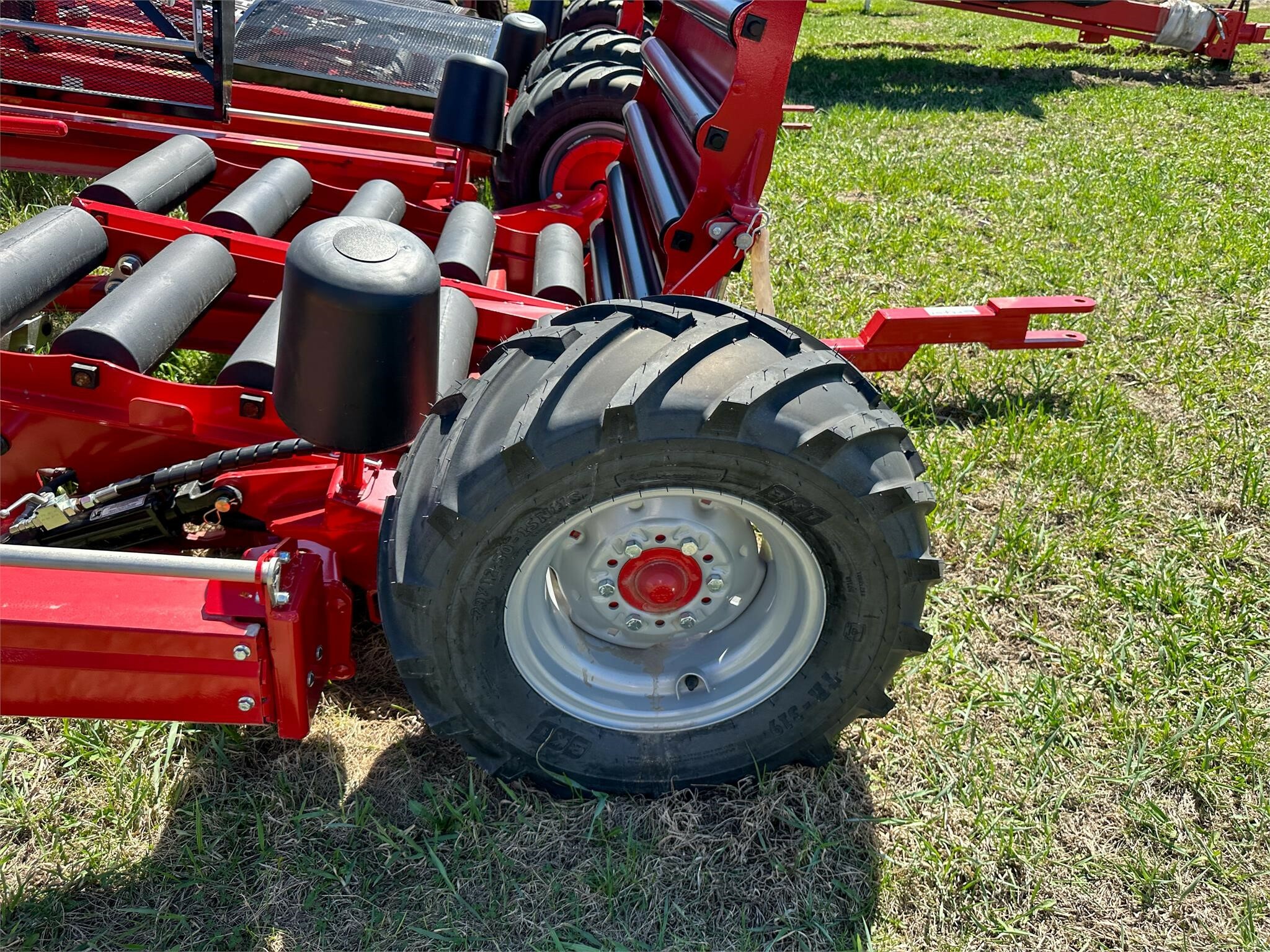 2026 Anderson Hybrid X Bale Wrapper