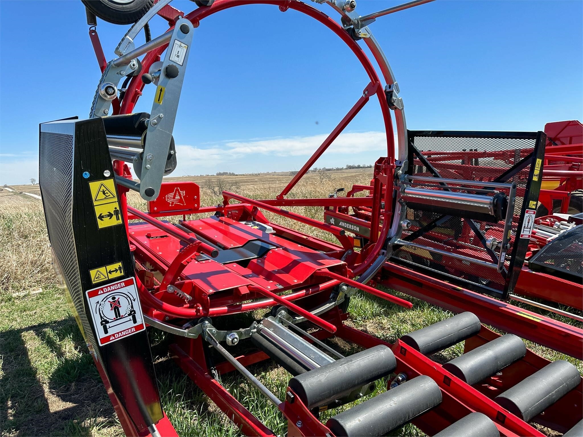 2026 Anderson Hybrid X Bale Wrapper