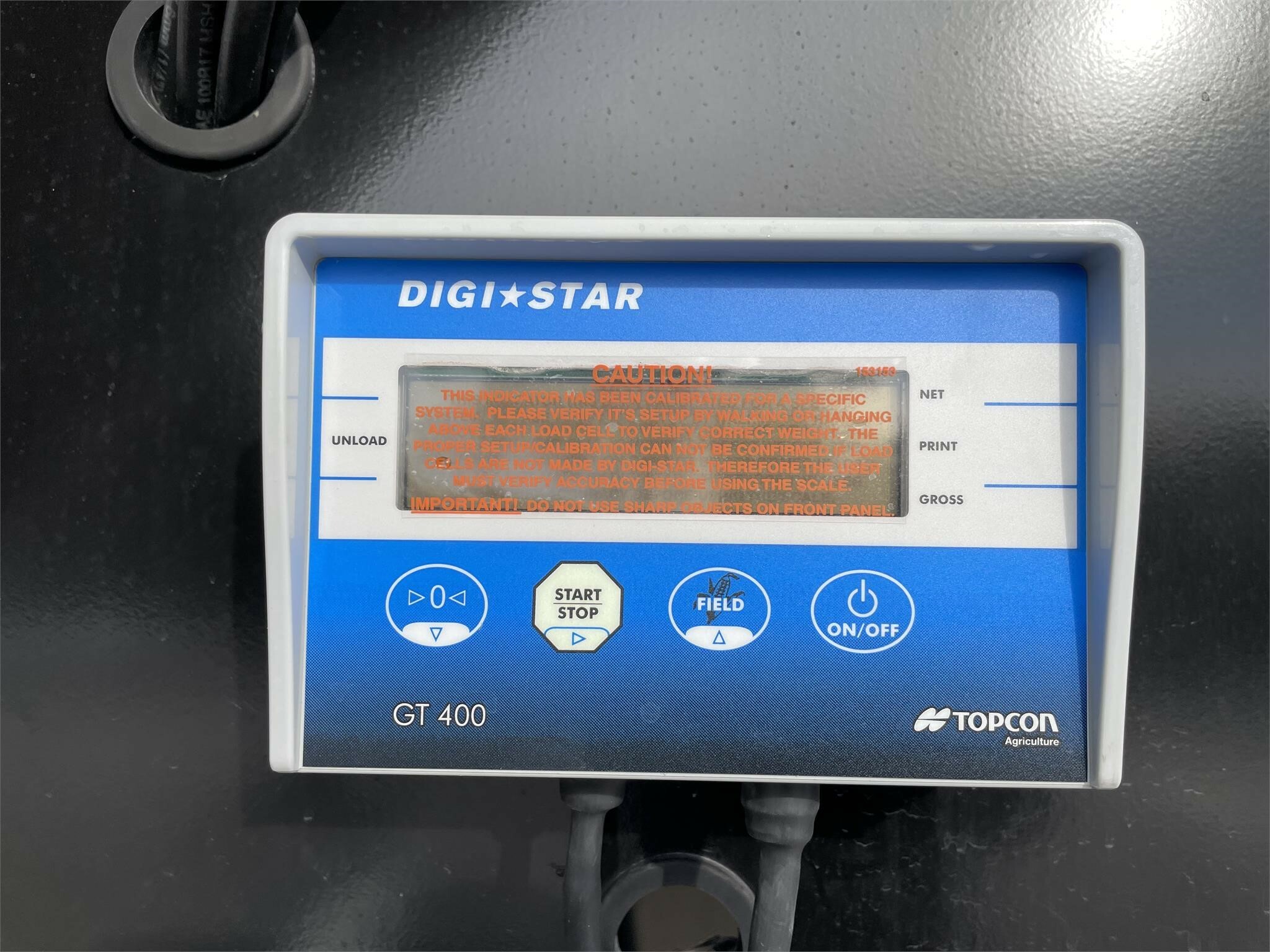 2023 J&M 812-18 Grain Cart