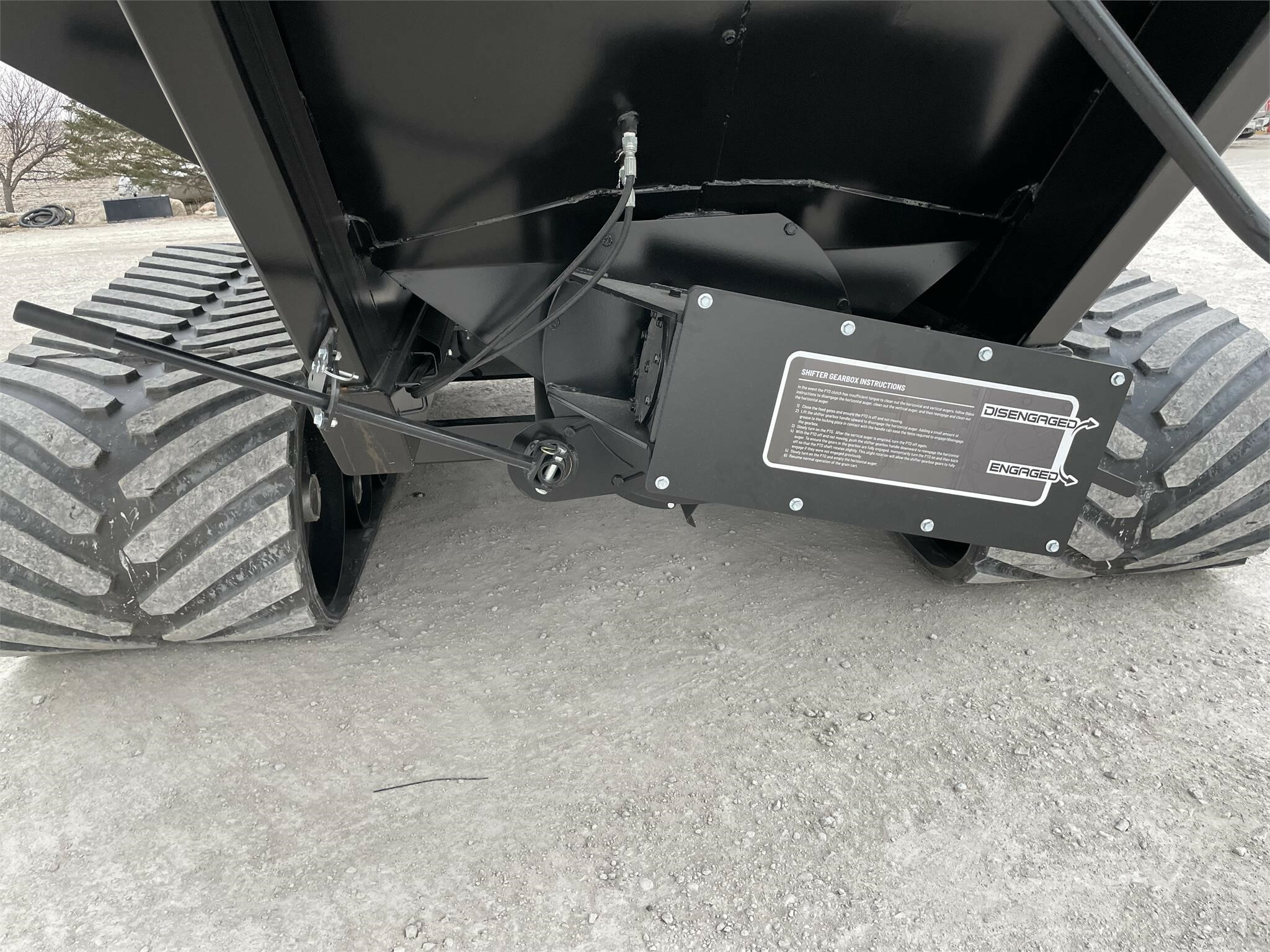2023 J&M 1132-22T Grain Cart