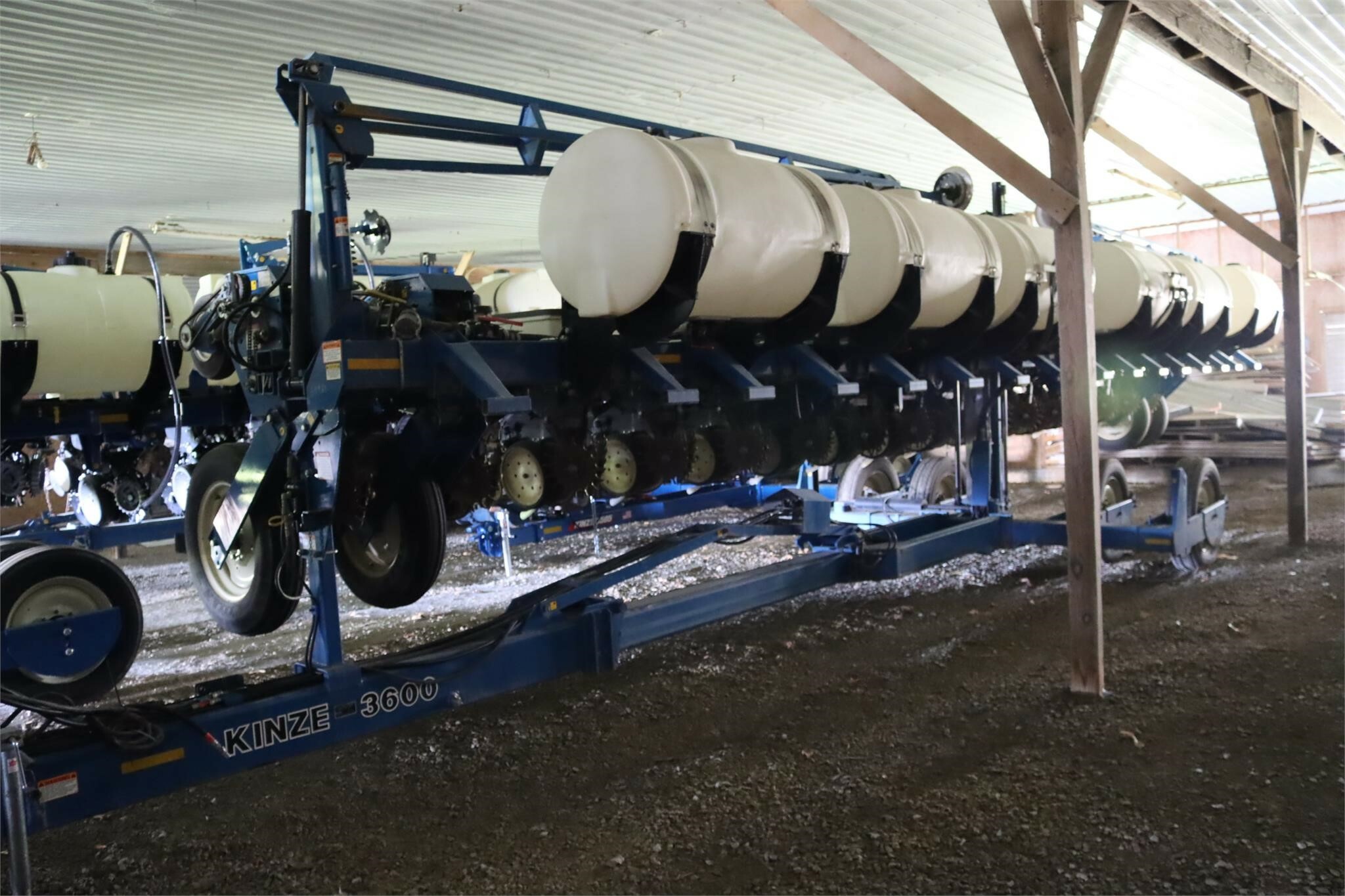 2007 Kinze 3600 Planter