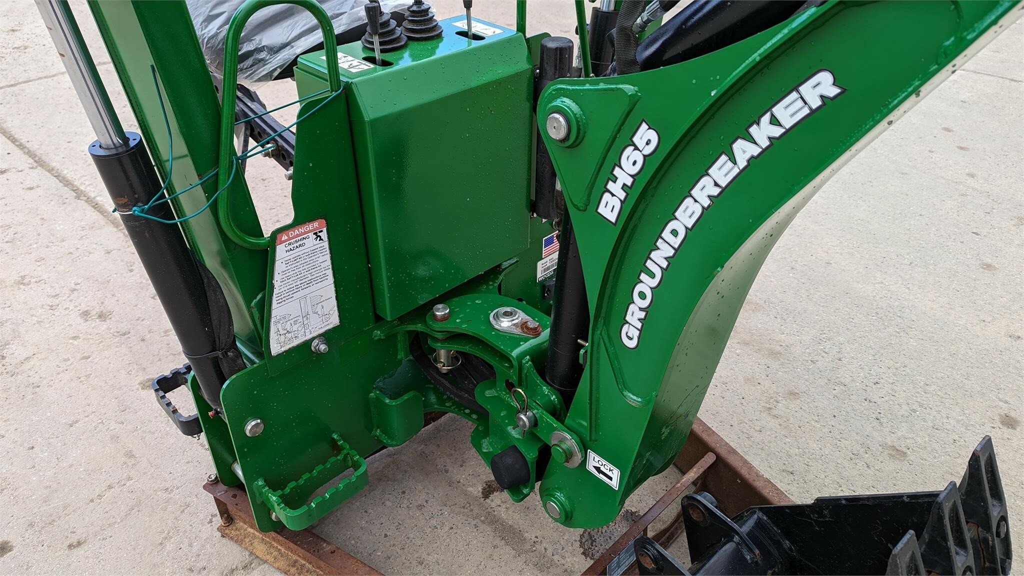 Woods BH65 Backhoe 6,500 Machinery Pete