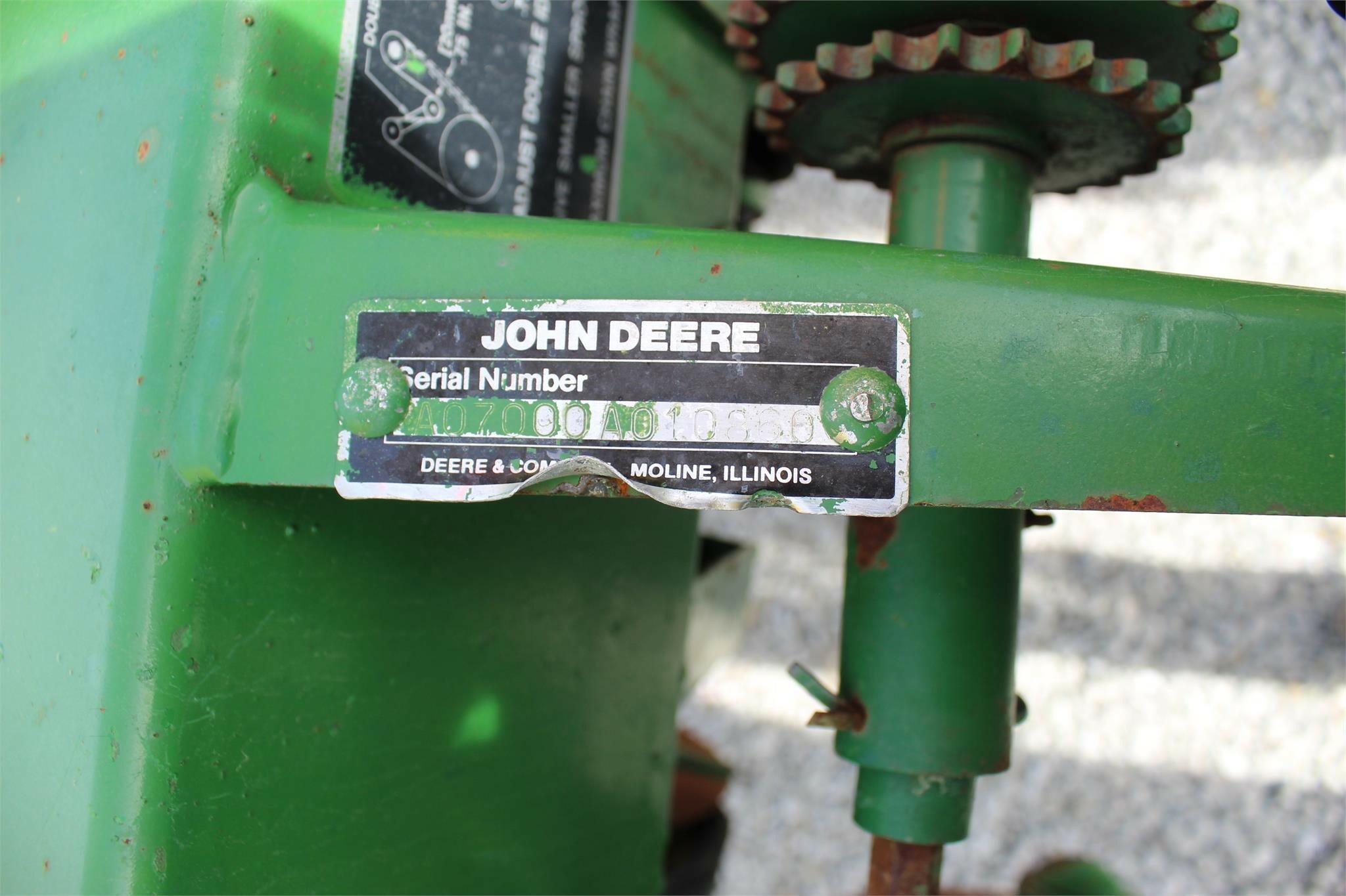 John Deere 7000 Planter 5,850 Machinery Pete