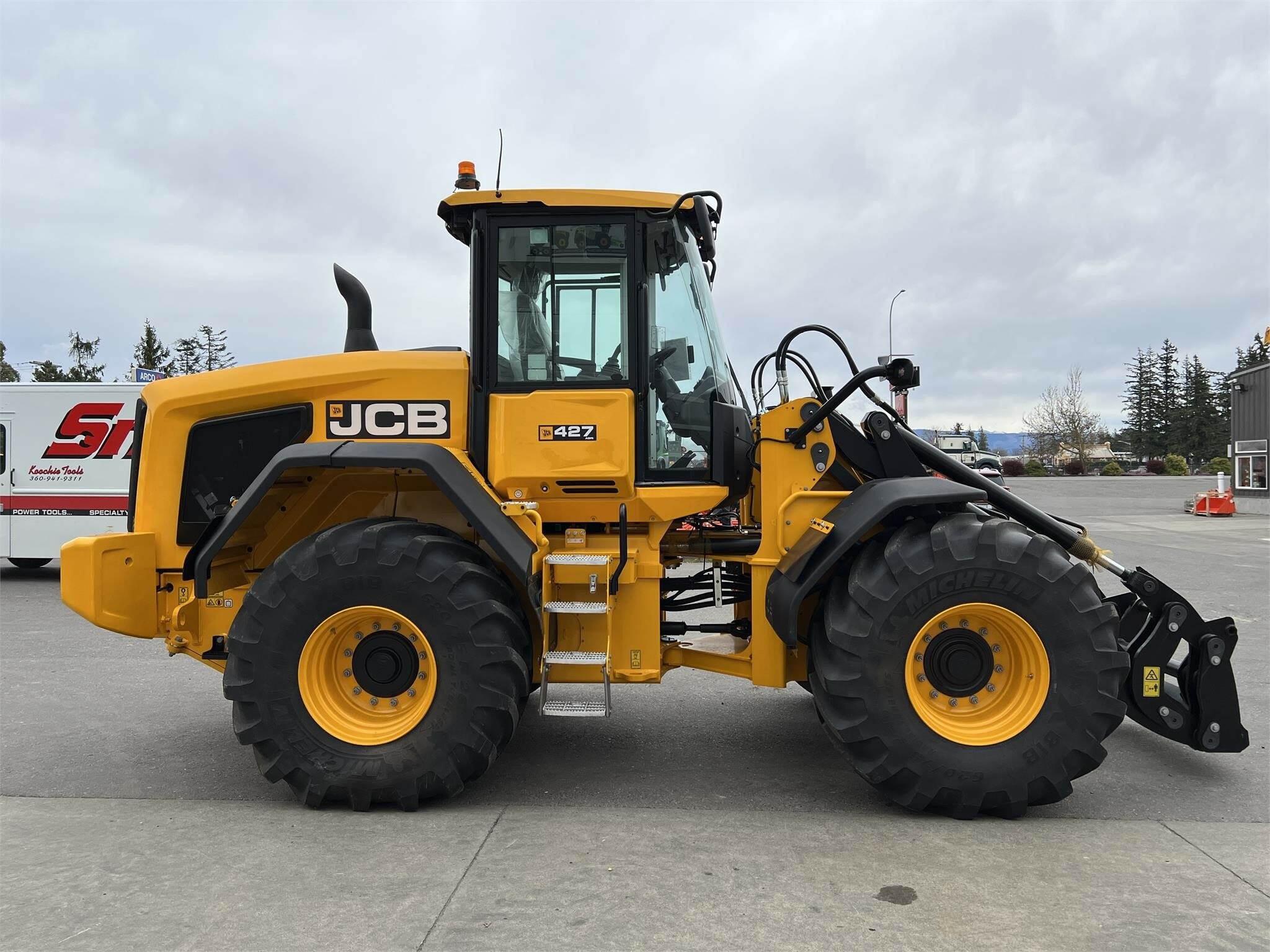 2026 JCB 427 AGRI Wheel Loader