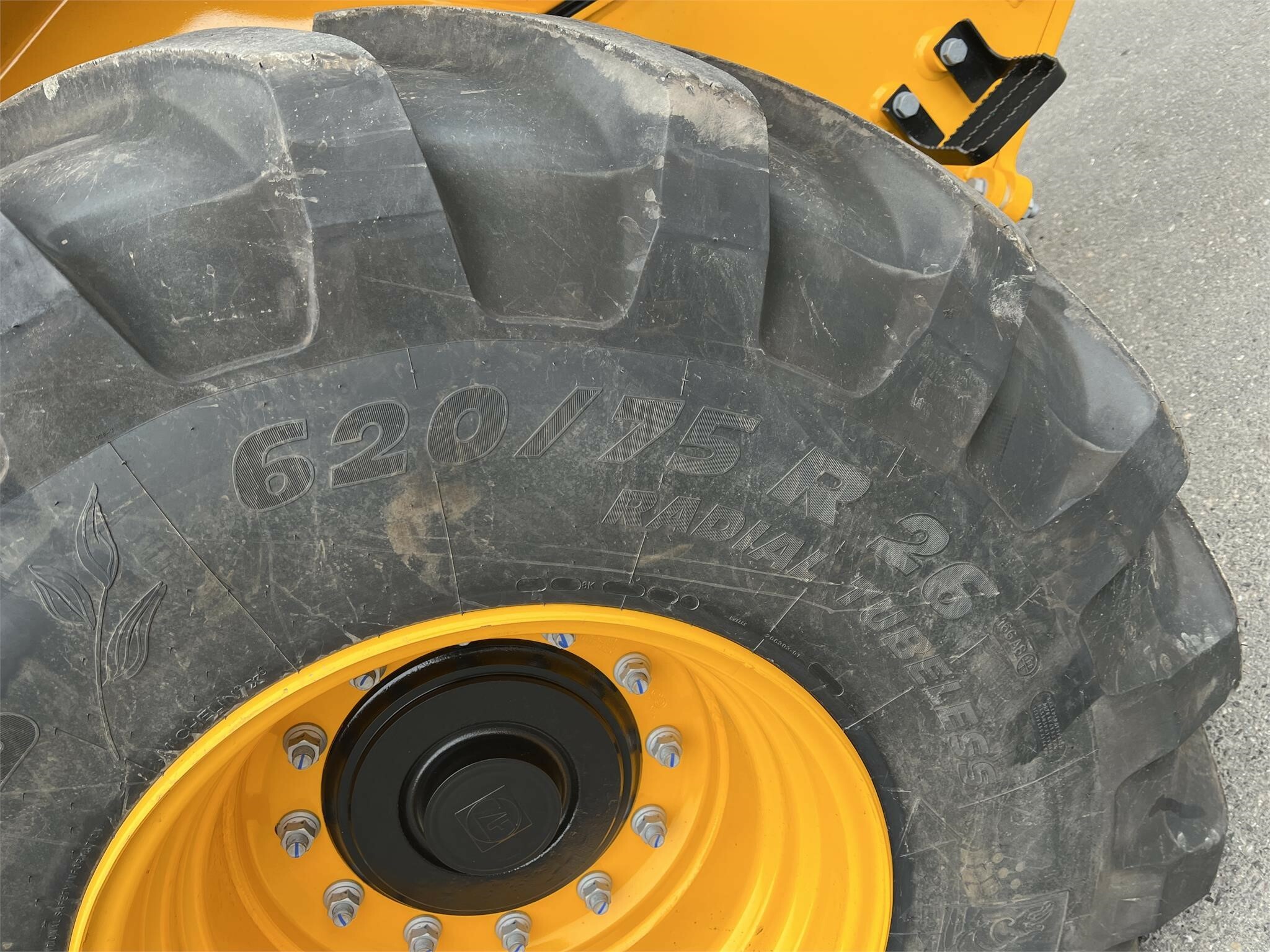 2026 JCB 427 AGRI Wheel Loader