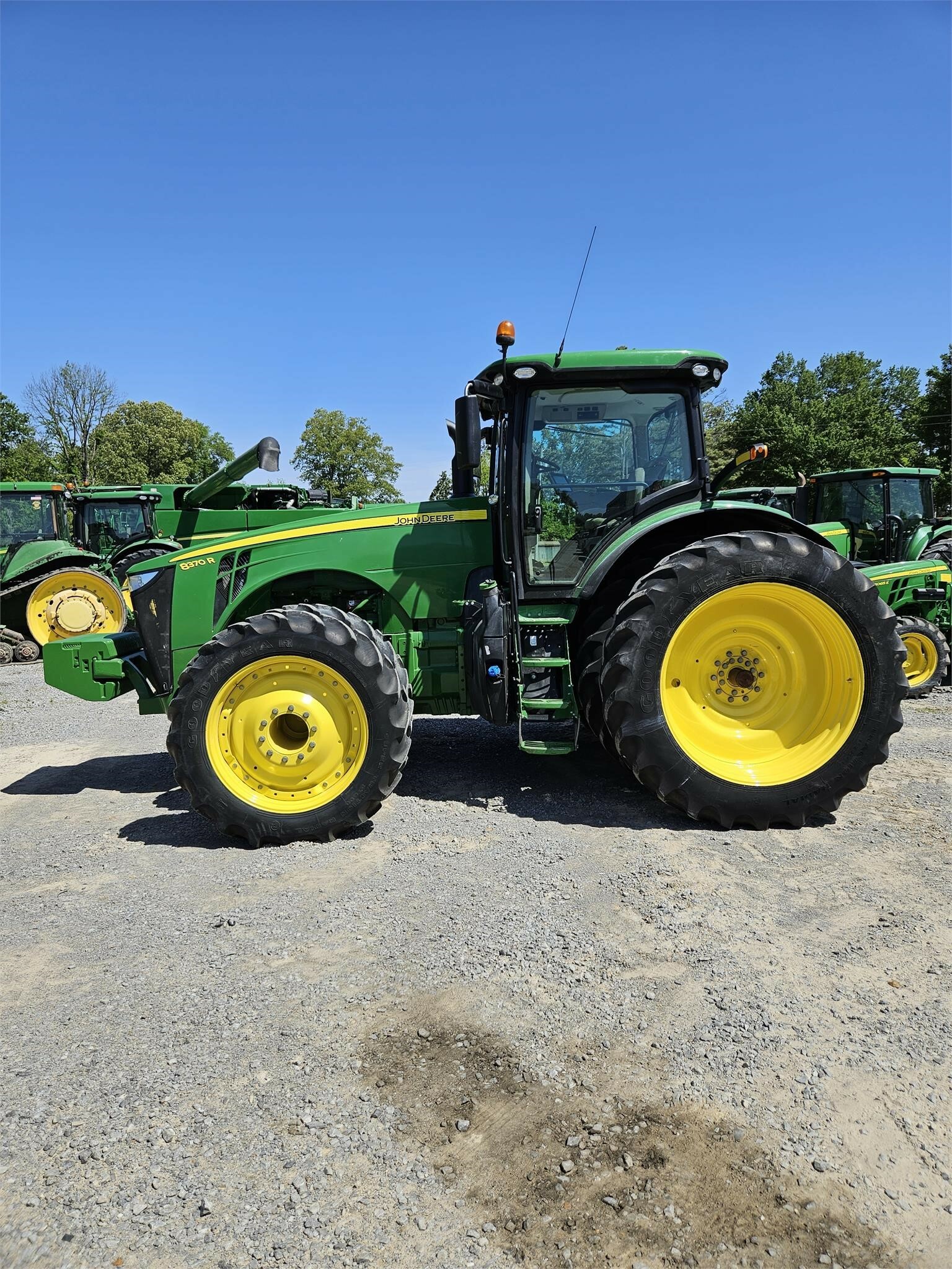 2017 John Deere 8370R Tractor