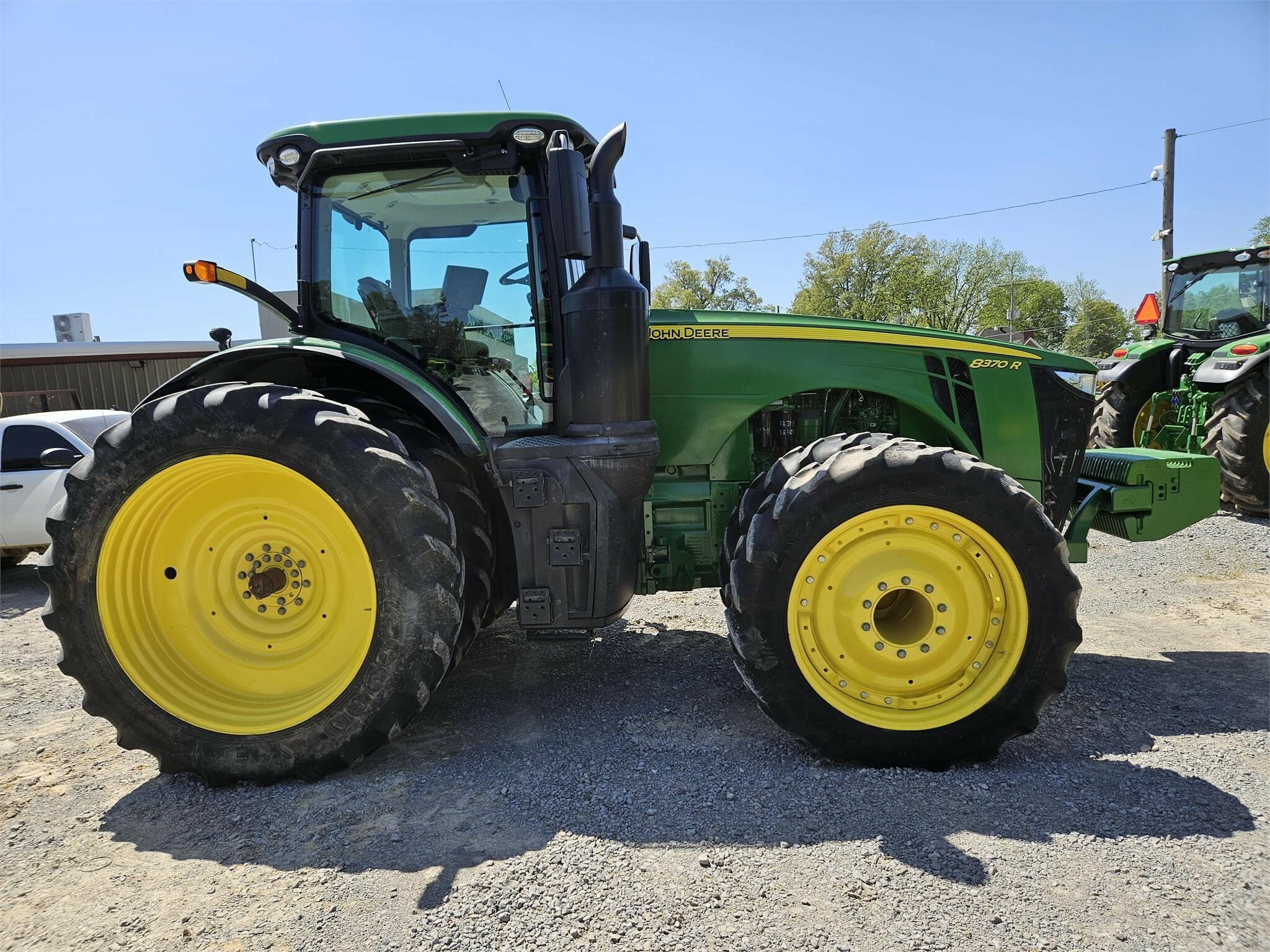 2017 John Deere 8370R Tractor