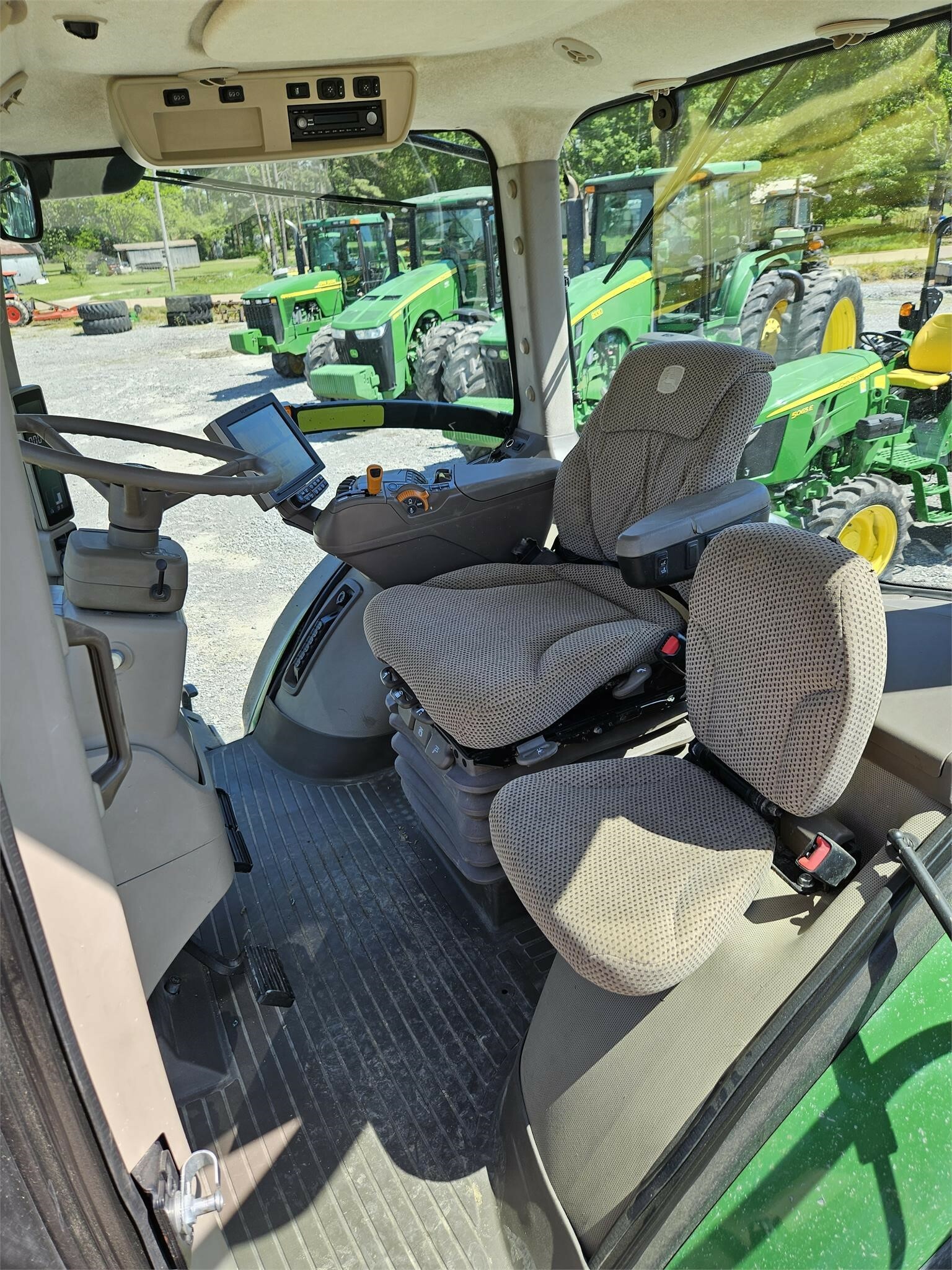 2017 John Deere 8370R Tractor