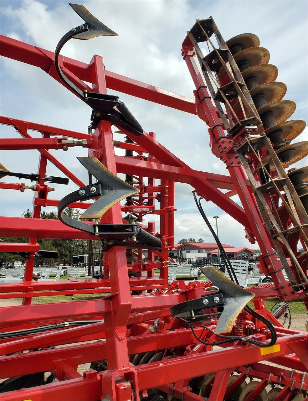 2011 Sunflower 633325 Soil Finisher 54,500 Machinery Pete