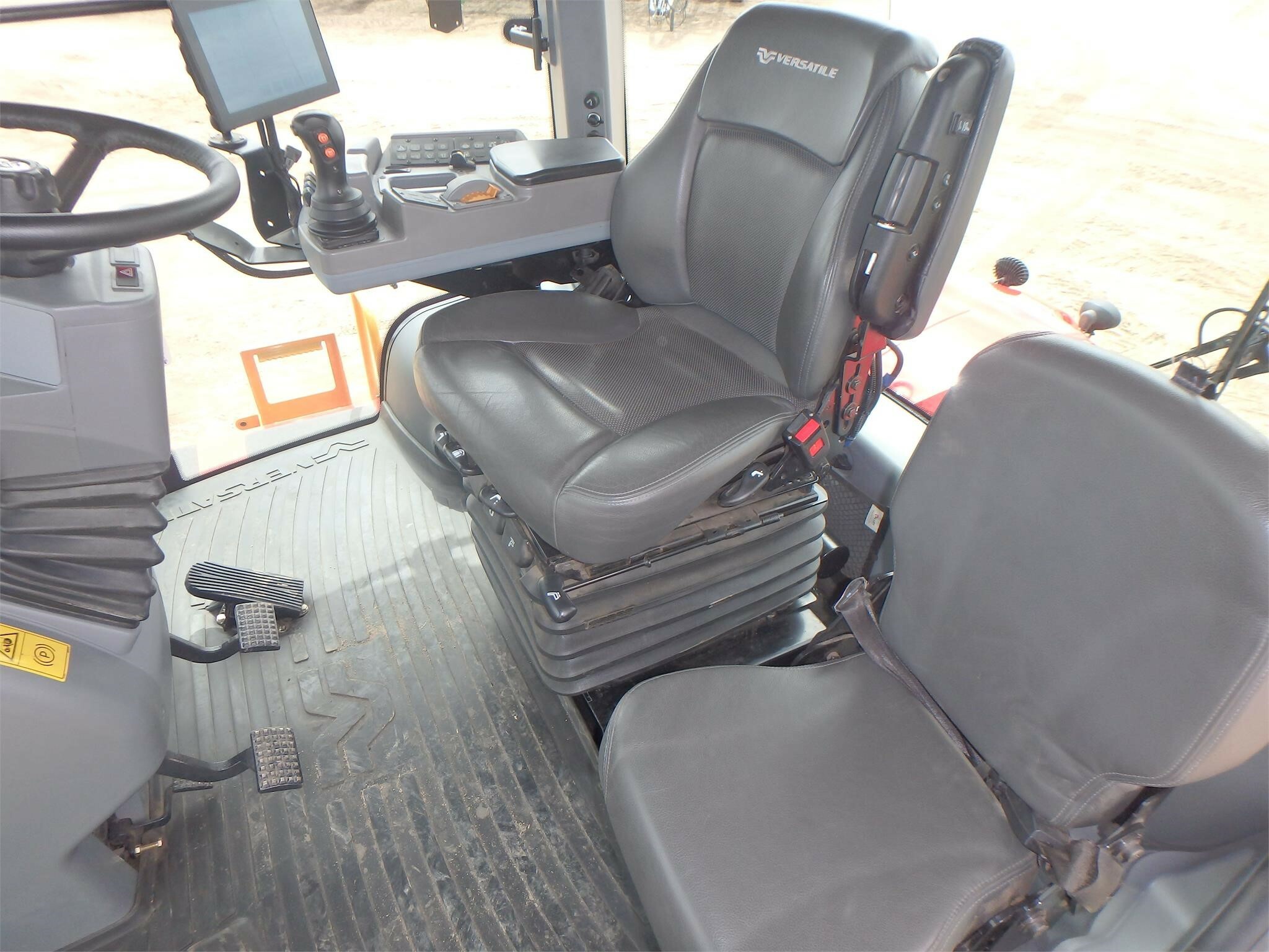 2018 Versatile 570DT Tractor